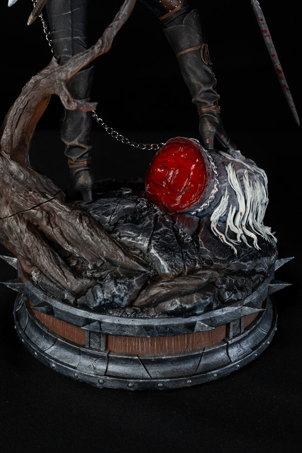 Ciri | The Witcher | Fan Art – Fully Magnetized Hand-Painted Figure