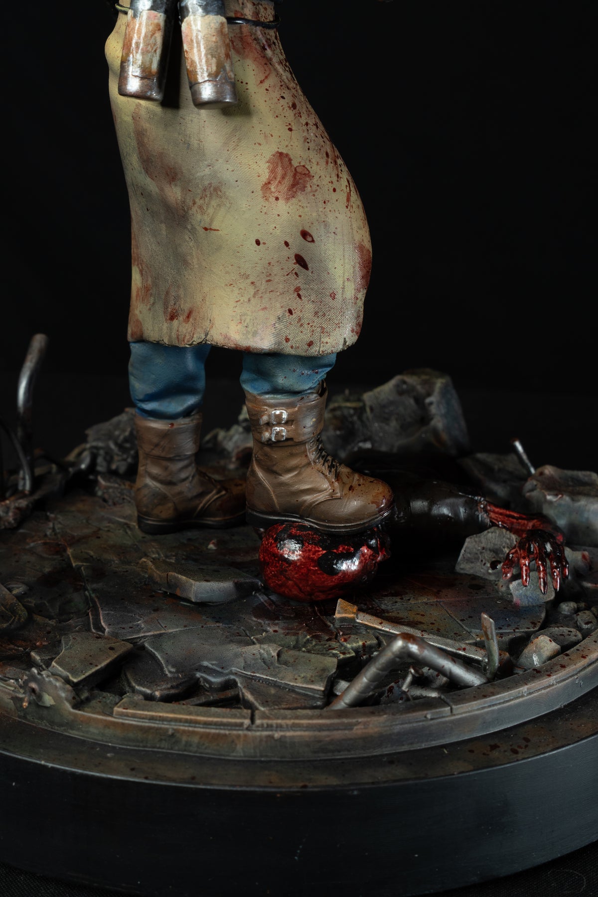 Pitcher - The Outlast Trials Premium Fan Art Figure
