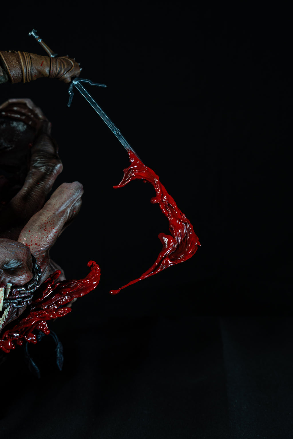 Geralt vs Dettlaff | The Witcher 3 | Fan Art – Fully Magnetized Hand-Painted Figure⁠
