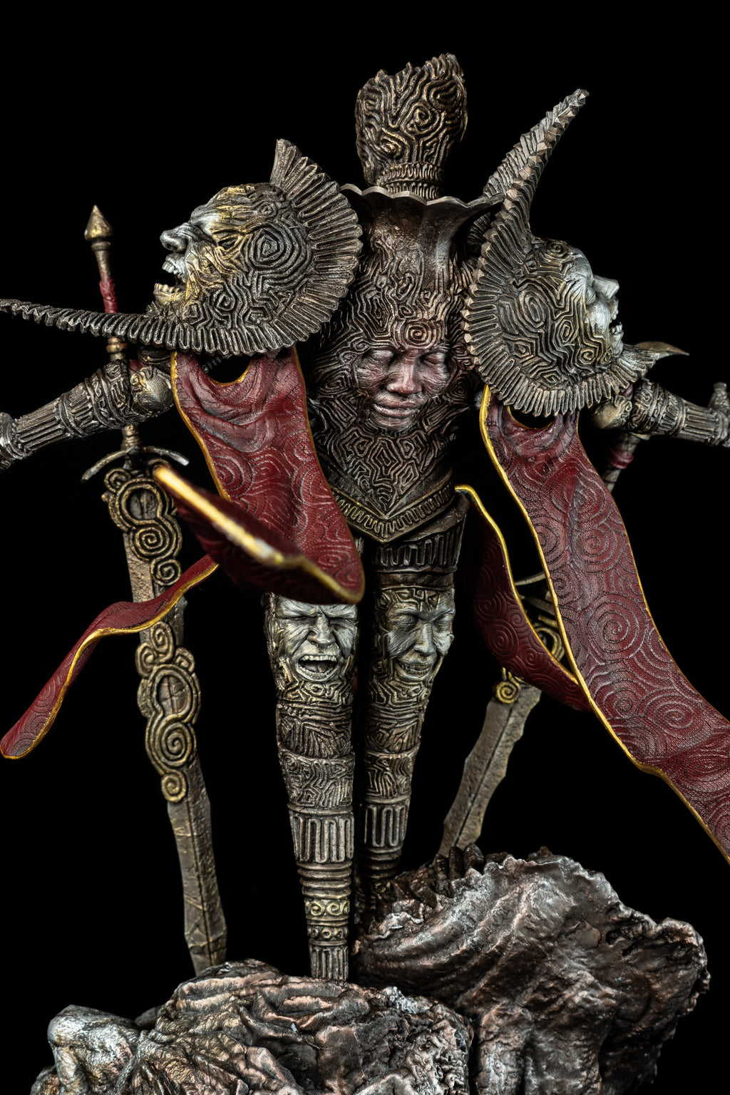 Mask Keeper Visage Premium Fan Art Figurine – Clair Obscur: Expedition 33 Diorama