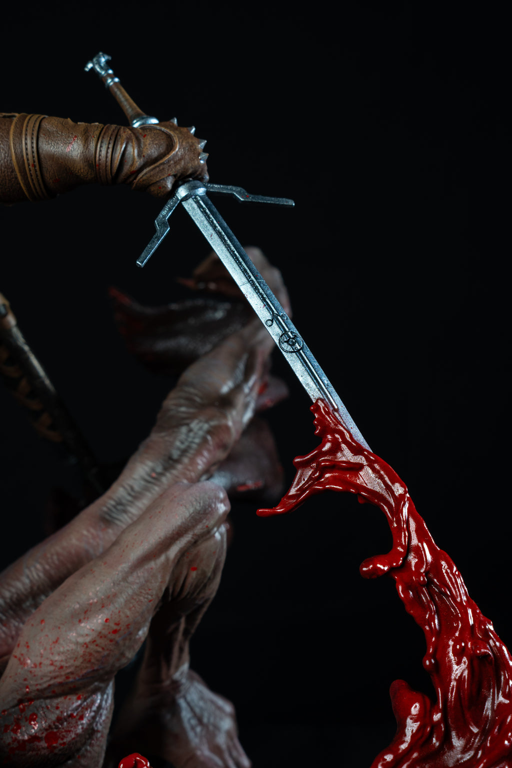 Geralt vs Dettlaff | The Witcher 3 | Fan Art – Fully Magnetized Hand-Painted Figure⁠