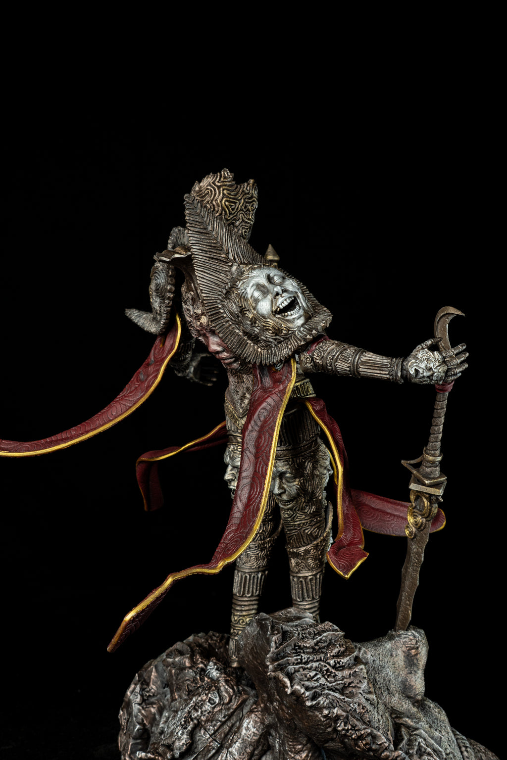 Mask Keeper Visage Premium Fan Art Figurine – Clair Obscur: Expedition 33 Diorama
