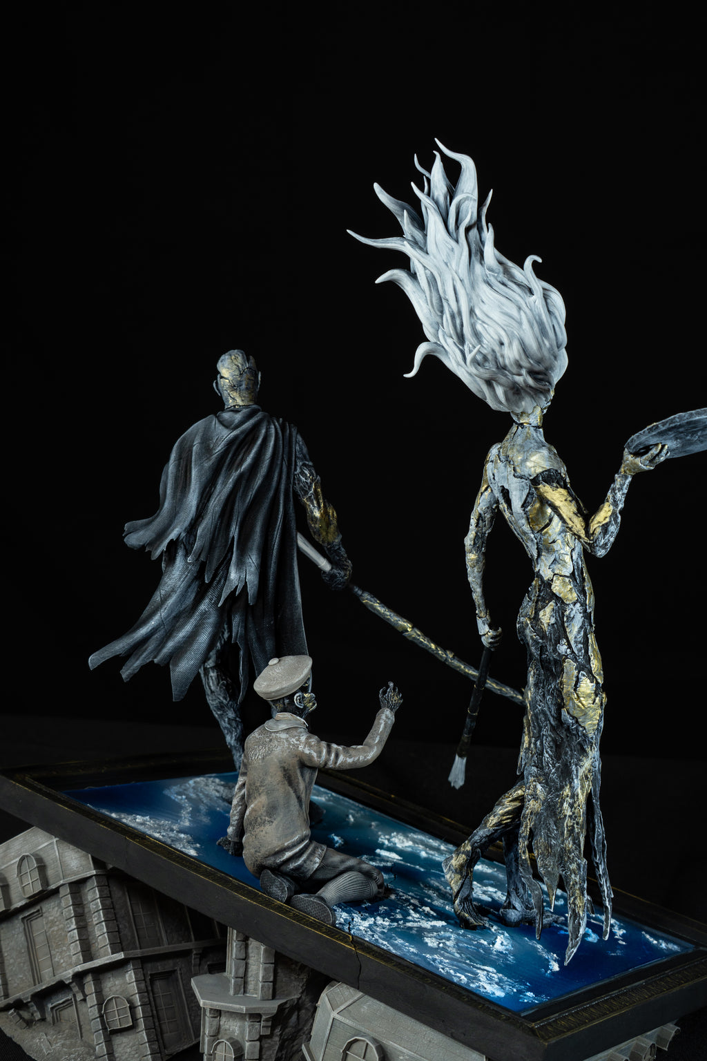 Expedition 33 – Premium Hand-Painted Diorama