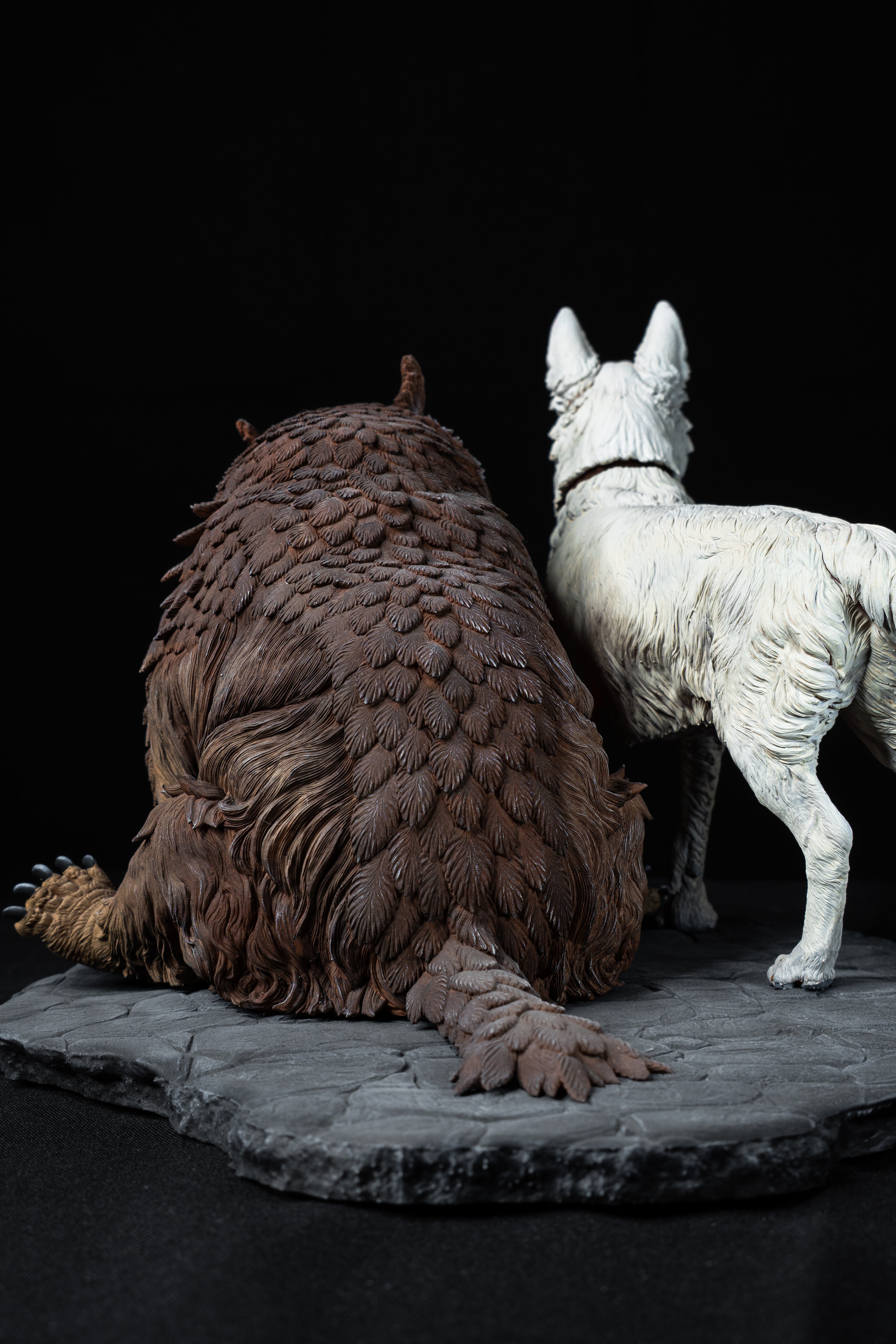 Scratch and Owlbear Cub Premium Collectible Figure – Baldur's Gate 3 Diorama