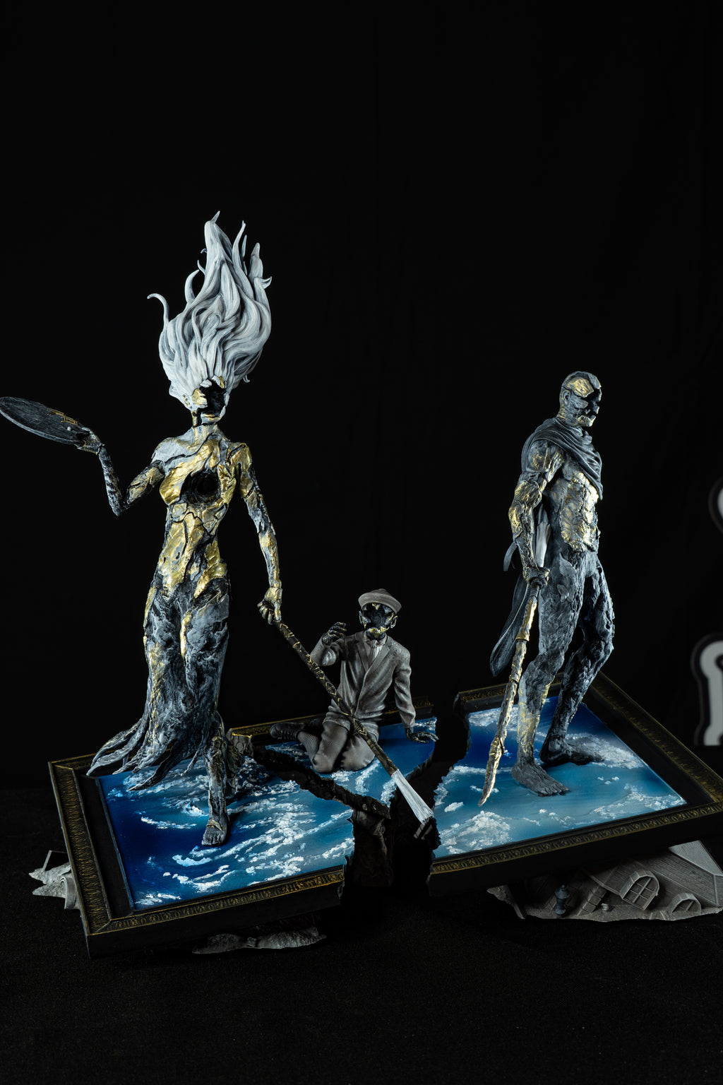 Expedition 33 – Premium Hand-Painted Diorama