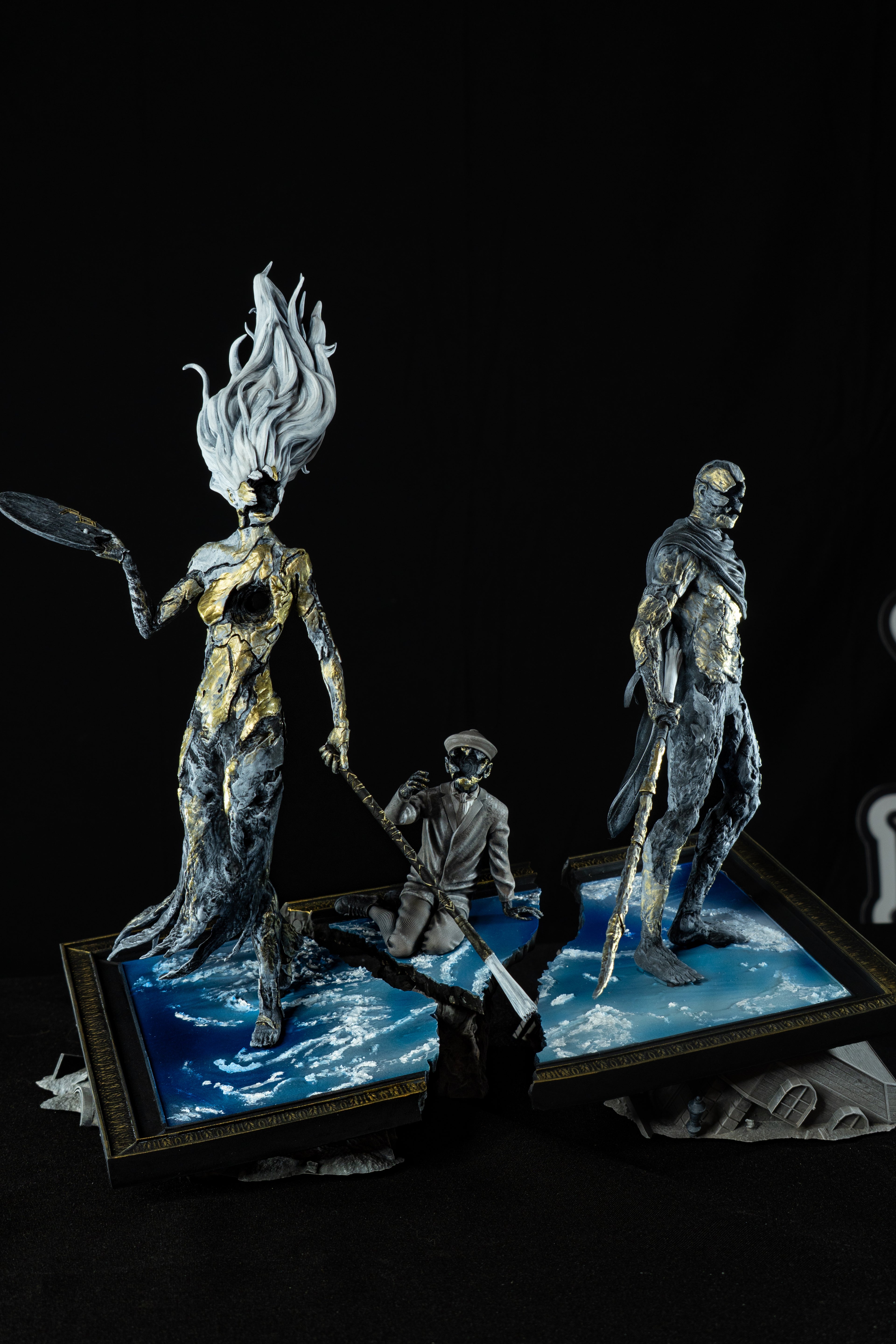 Expedition 33 – Premium Hand-Painted Diorama