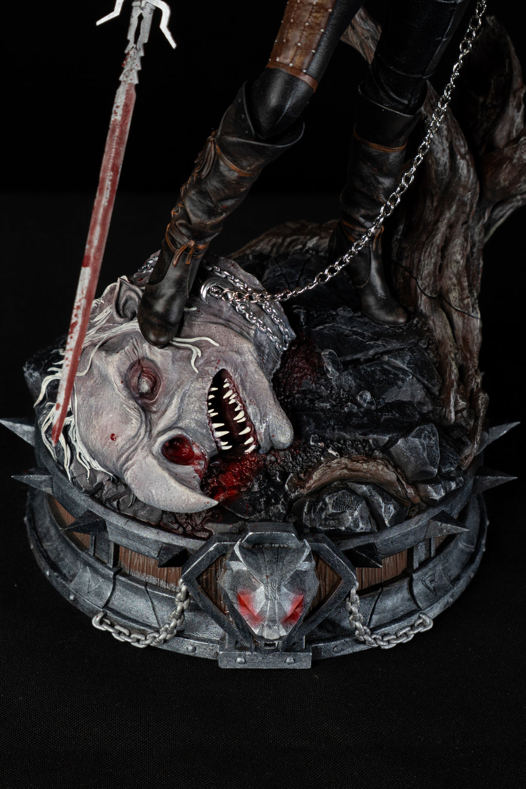 Ciri | The Witcher | Fan Art – Fully Magnetized Hand-Painted Figure
