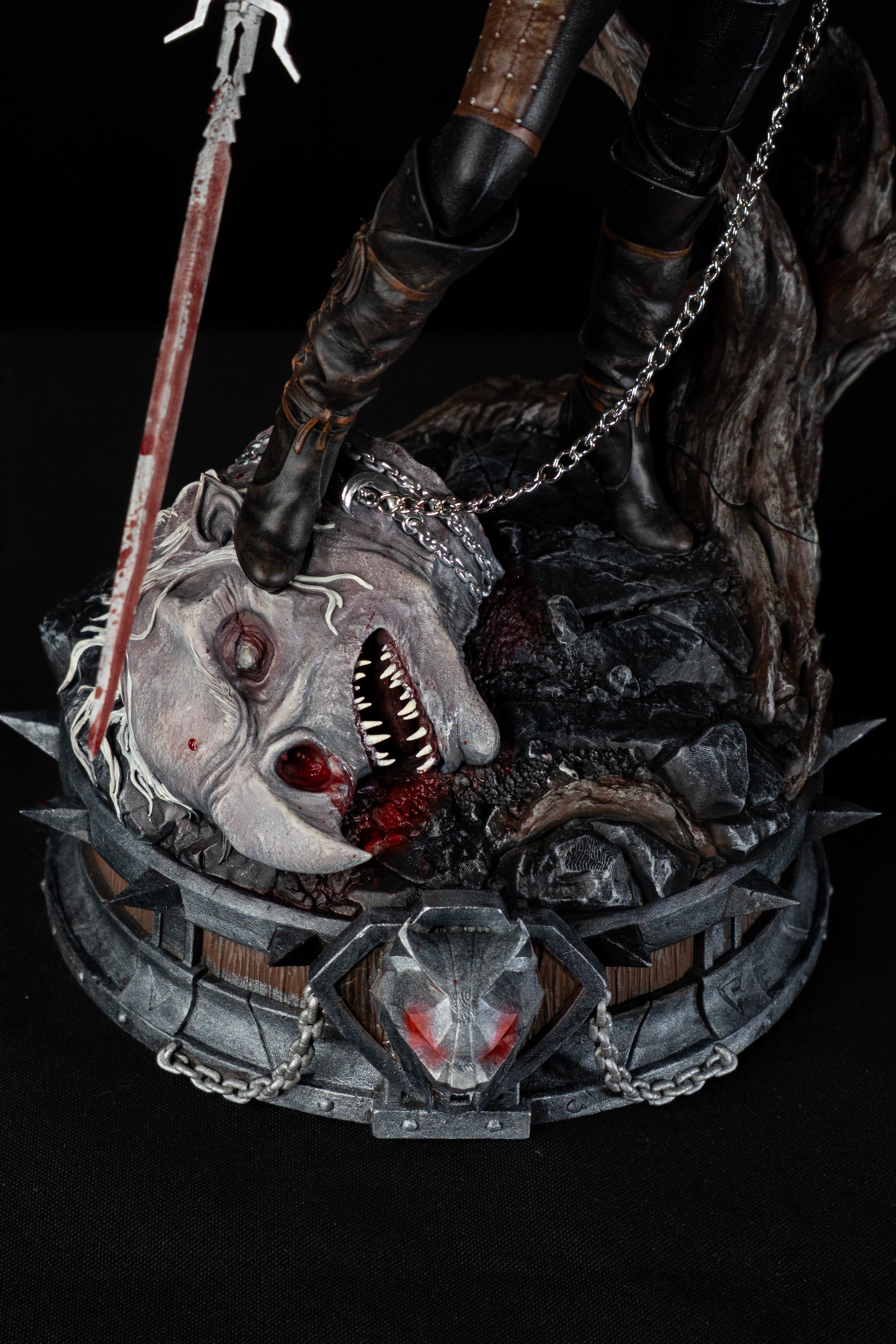 Ciri | The Witcher | Fan Art – Fully Magnetized Hand-Painted Figure
