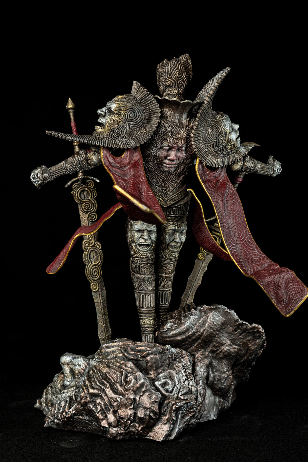 Mask Keeper Visage Premium Fan Art Figurine – Clair Obscur: Expedition 33 Diorama