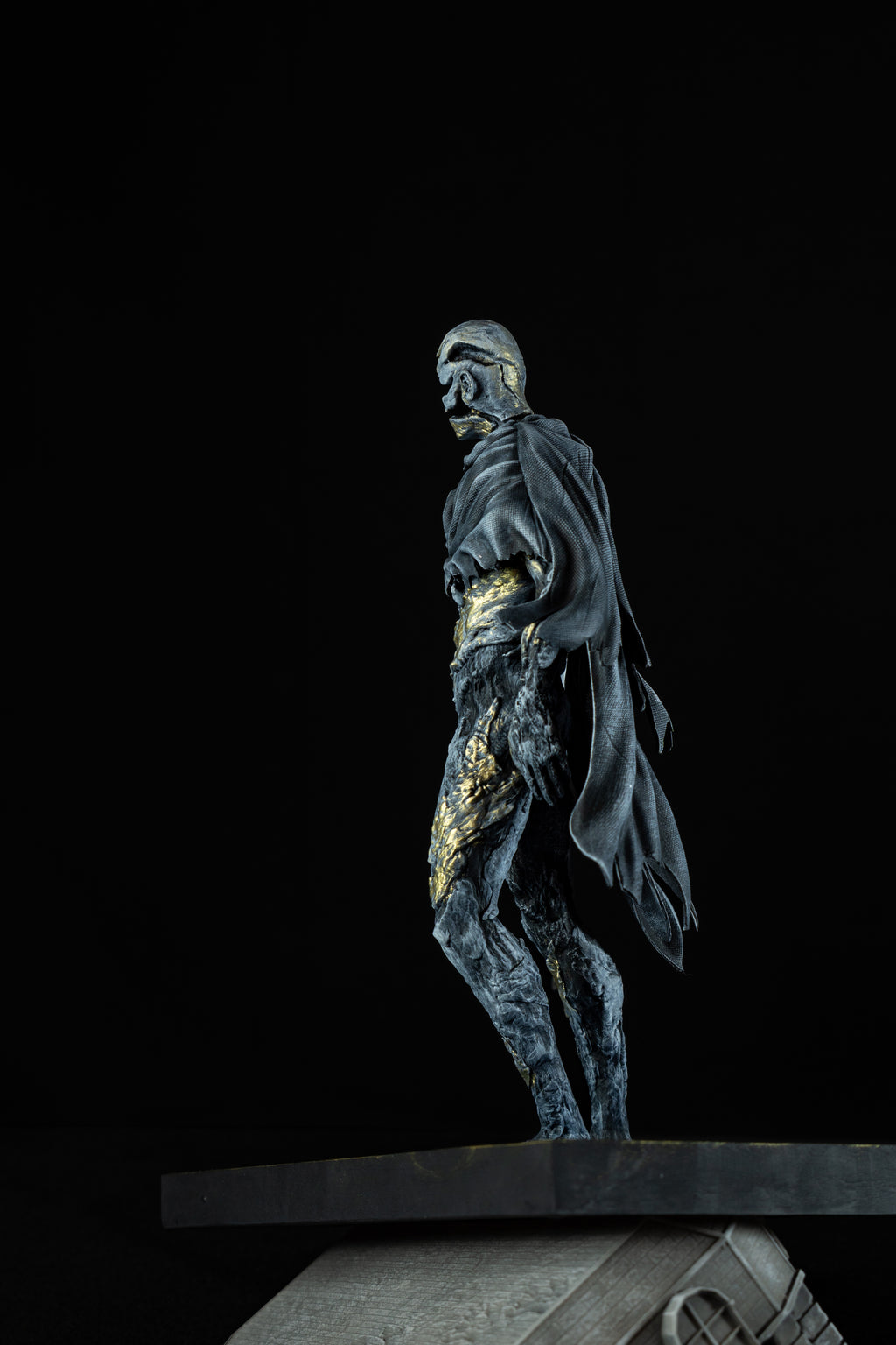 Renoir (The Curator) | Clair Obscur: Expedition 33 Fan Art | Fully Magnetized Collectible Figurine