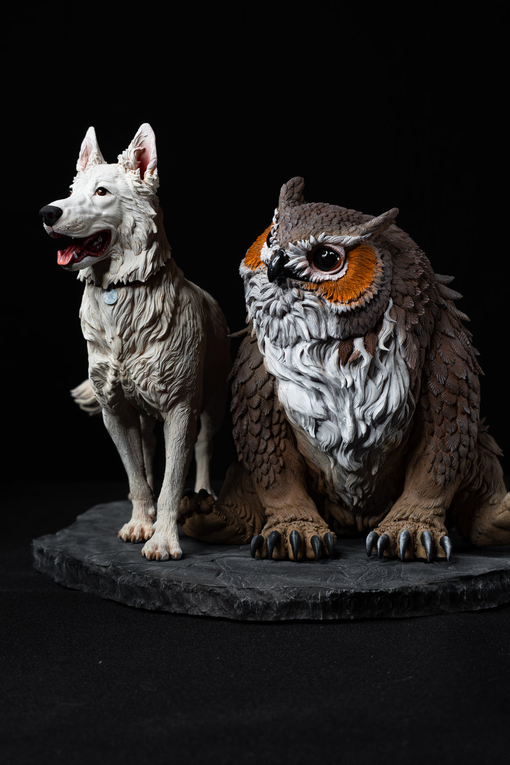 Scratch and Owlbear Cub Premium Collectible Figure – Baldur's Gate 3 Diorama