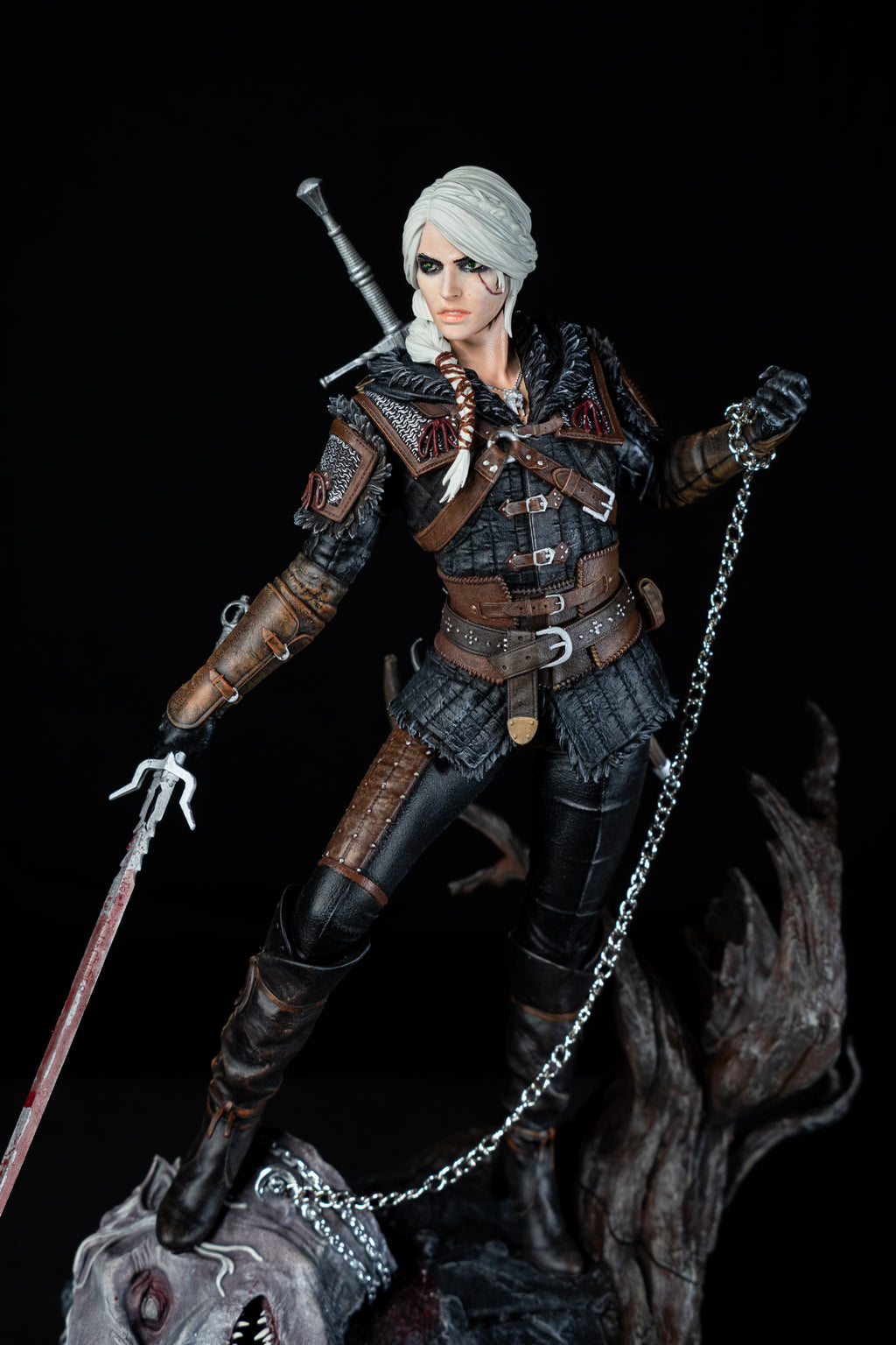 Ciri | The Witcher | Fan Art – Fully Magnetized Hand-Painted Figure