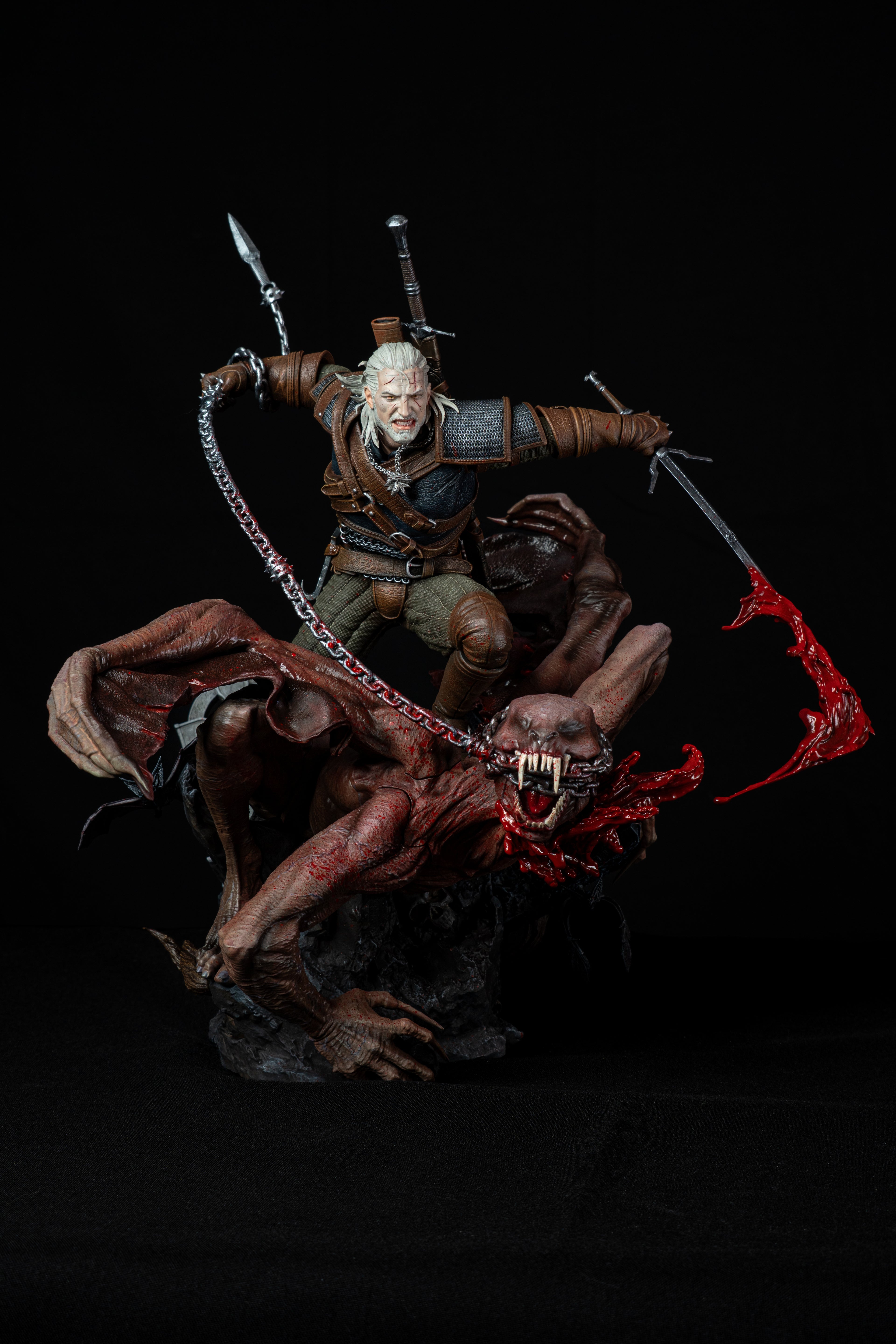 Geralt vs Dettlaff | The Witcher 3 | Fan Art – Fully Magnetized Hand-Painted Figure⁠