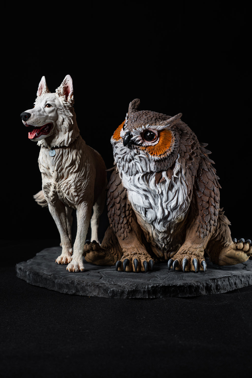 Scratch and Owlbear Cub Premium Collectible Figure – Baldur's Gate 3 Diorama
