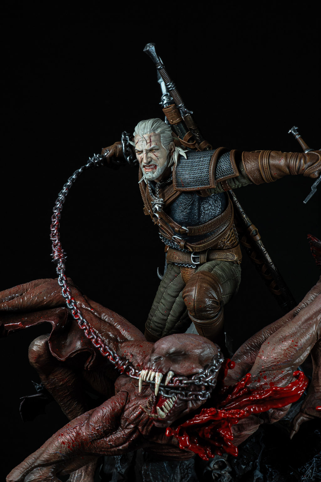 Geralt vs Dettlaff | The Witcher 3 | Fan Art – Fully Magnetized Hand-Painted Figure⁠