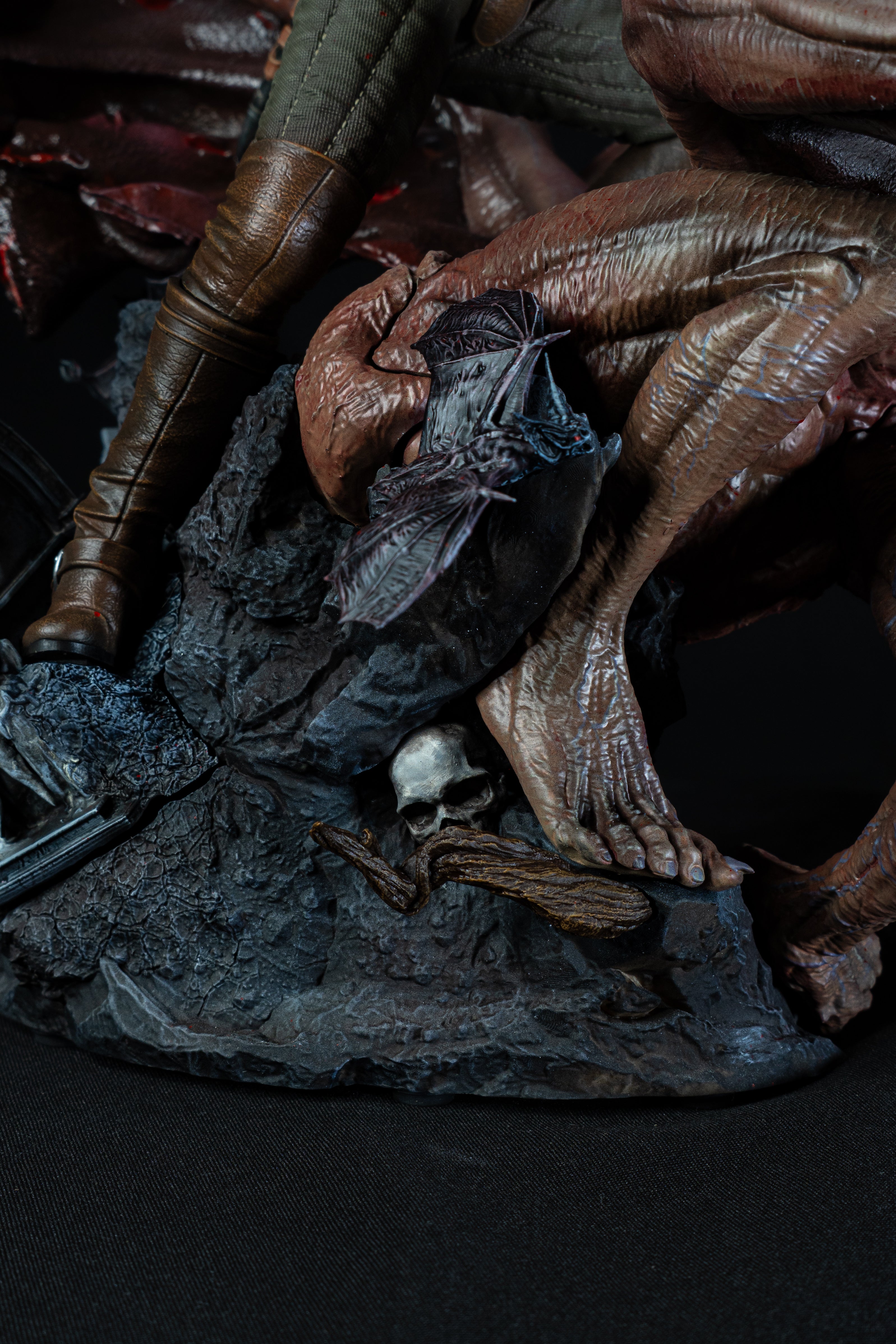 Geralt vs Dettlaff | The Witcher 3 | Fan Art – Fully Magnetized Hand-Painted Figure⁠