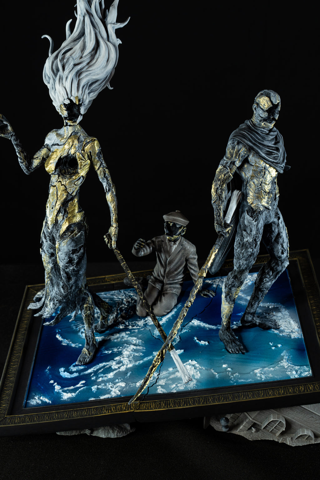 Expedition 33 – Premium Hand-Painted Diorama
