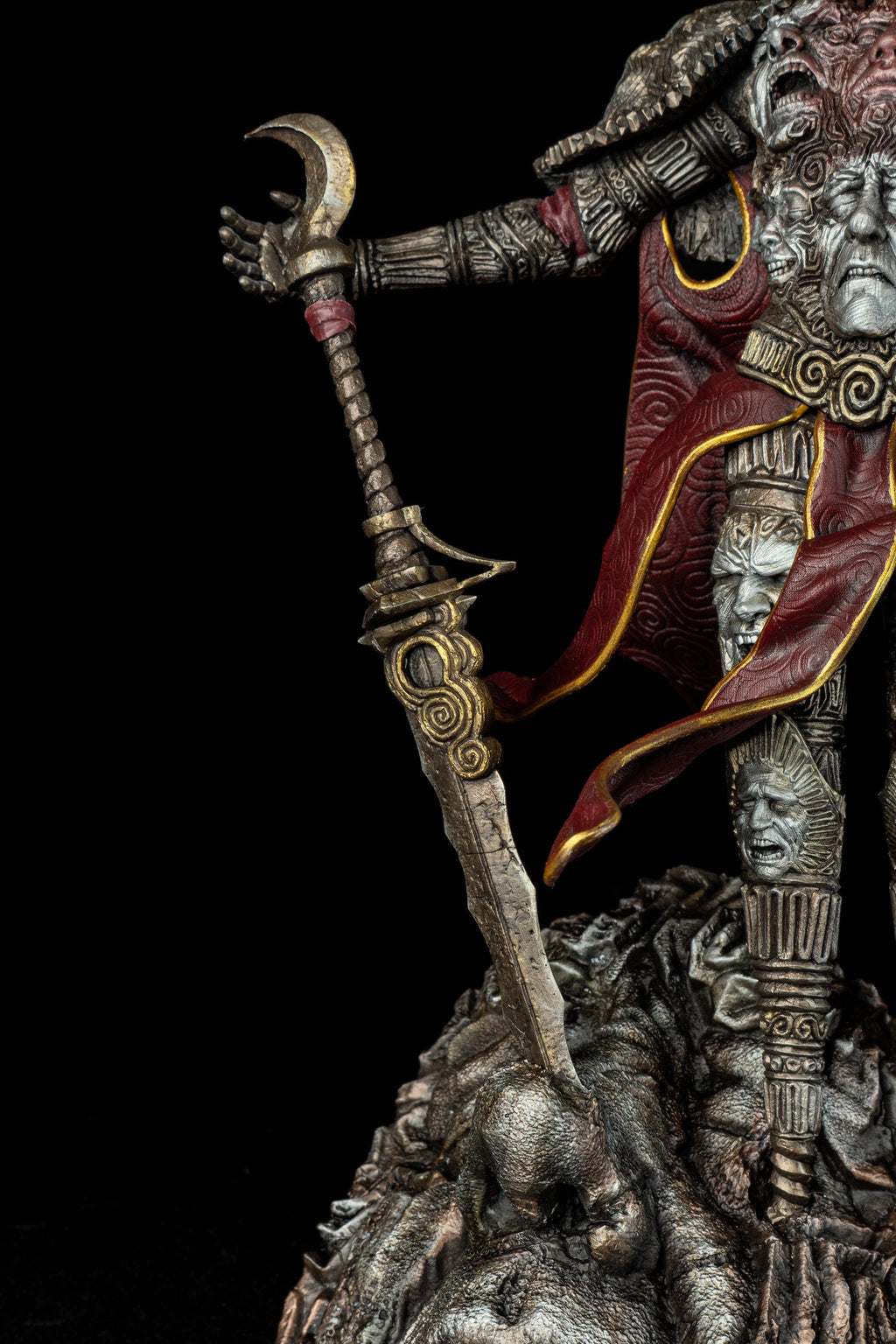 Mask Keeper Visage Premium Fan Art Figurine – Clair Obscur: Expedition 33 Diorama