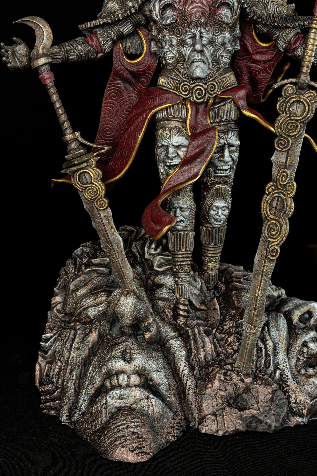 Mask Keeper Visage Premium Fan Art Figurine – Clair Obscur: Expedition 33 Diorama