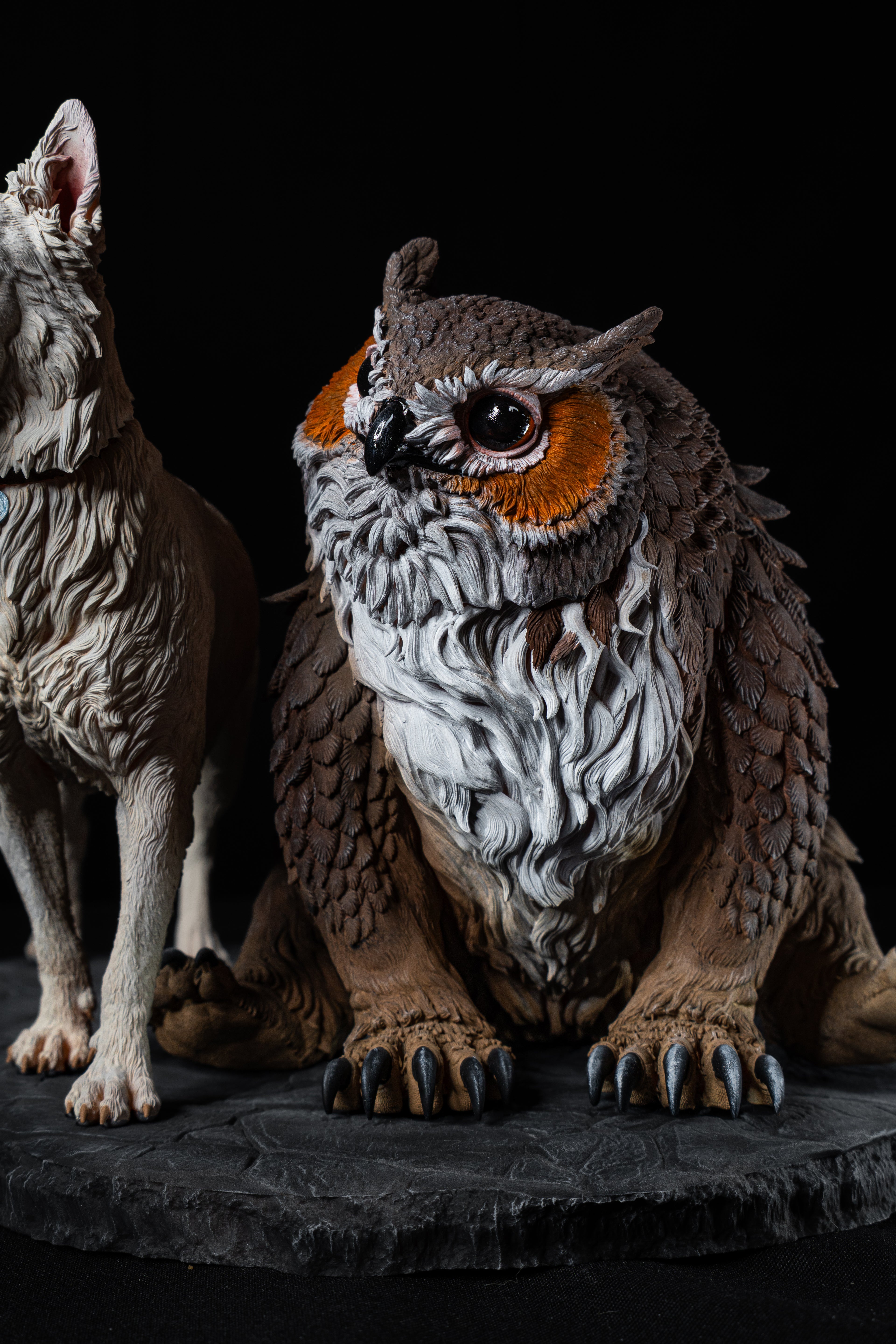 Scratch and Owlbear Cub Premium Collectible Figure – Baldur's Gate 3 Diorama