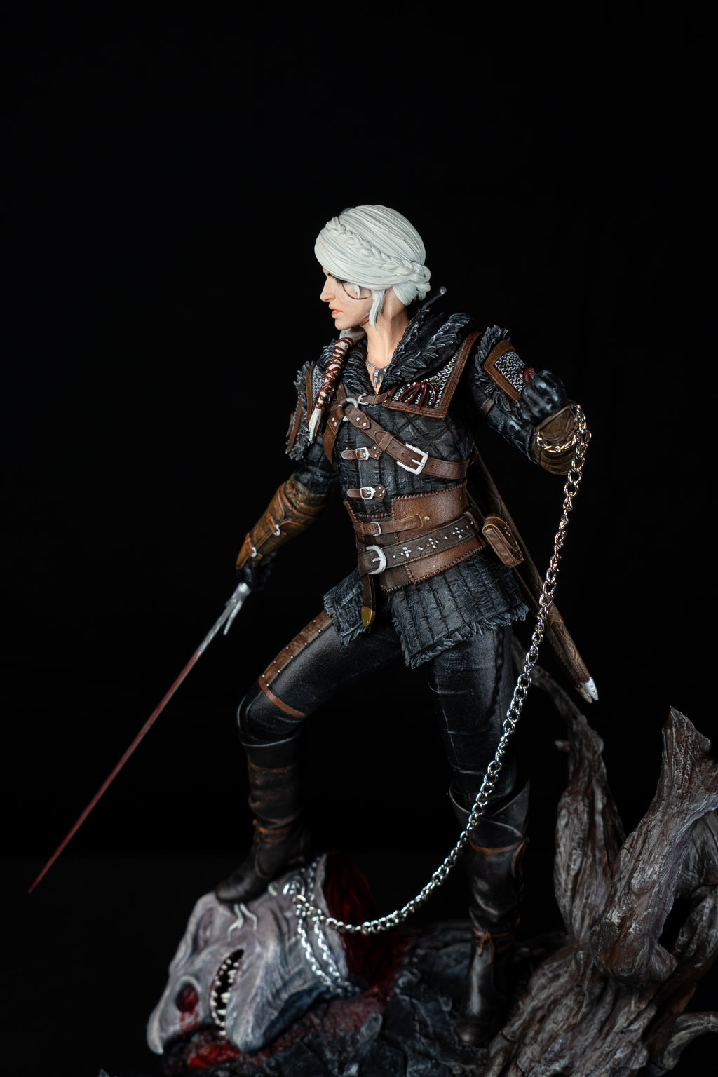 Ciri | The Witcher | Fan Art – Fully Magnetized Hand-Painted Figure