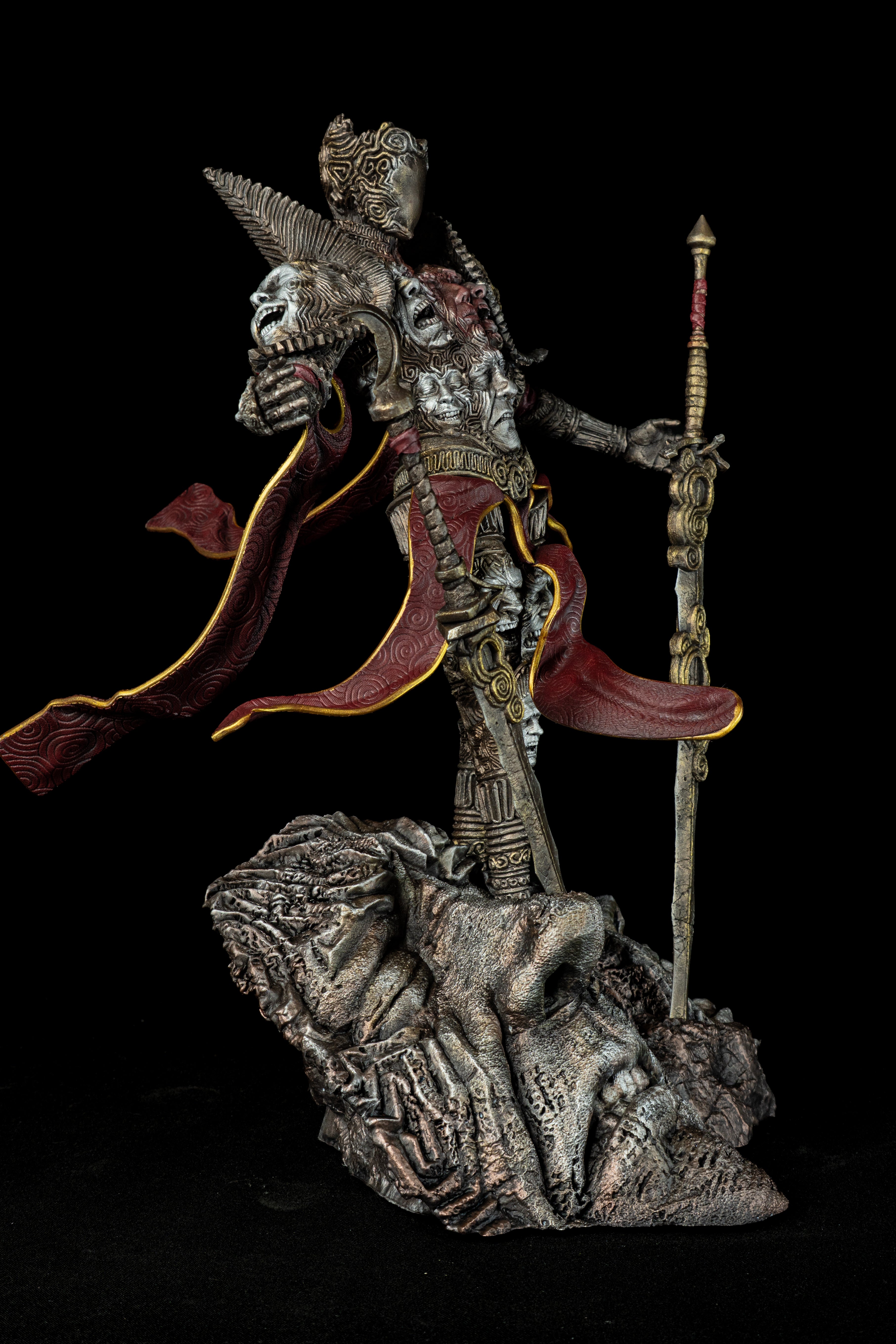 Mask Keeper Visage Premium Fan Art Figurine – Clair Obscur: Expedition 33 Diorama