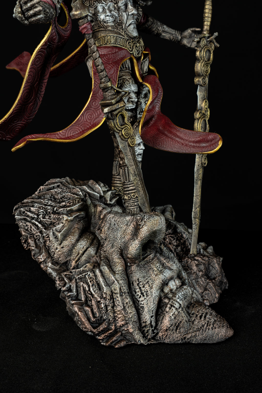 Mask Keeper Visage Premium Fan Art Figurine – Clair Obscur: Expedition 33 Diorama