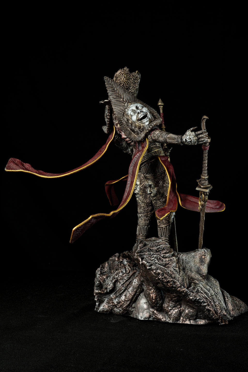 Mask Keeper Visage Premium Fan Art Figurine – Clair Obscur: Expedition 33 Diorama
