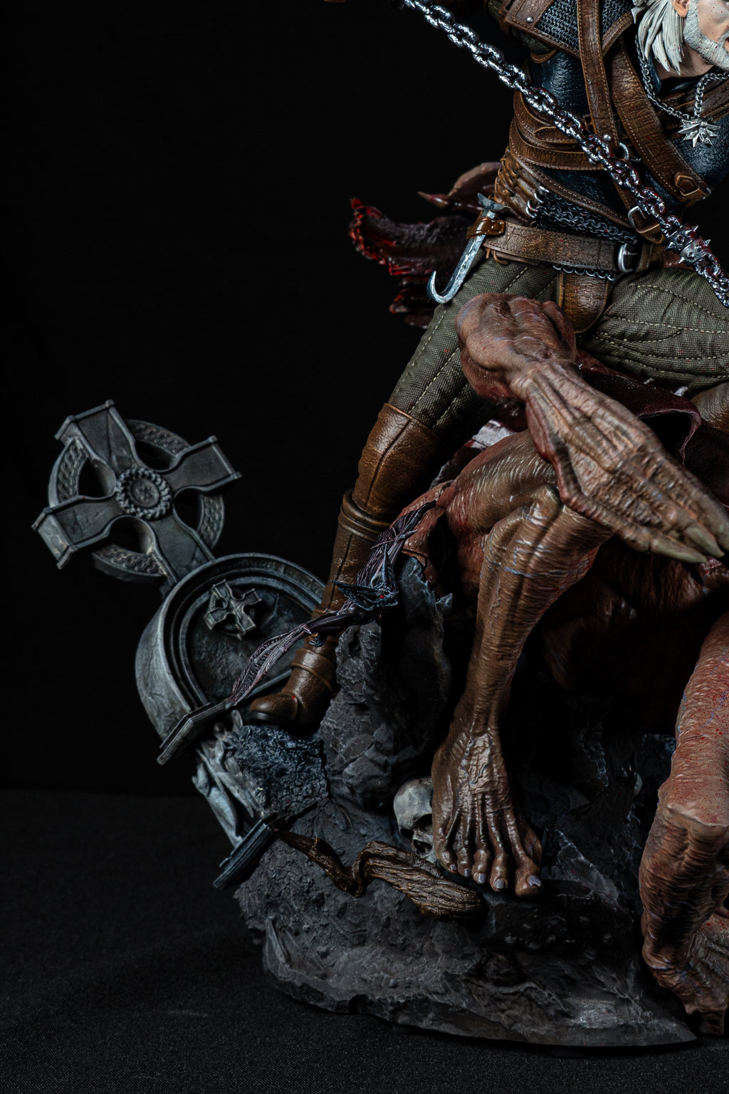 Geralt vs Dettlaff | The Witcher 3 | Fan Art – Fully Magnetized Hand-Painted Figure⁠