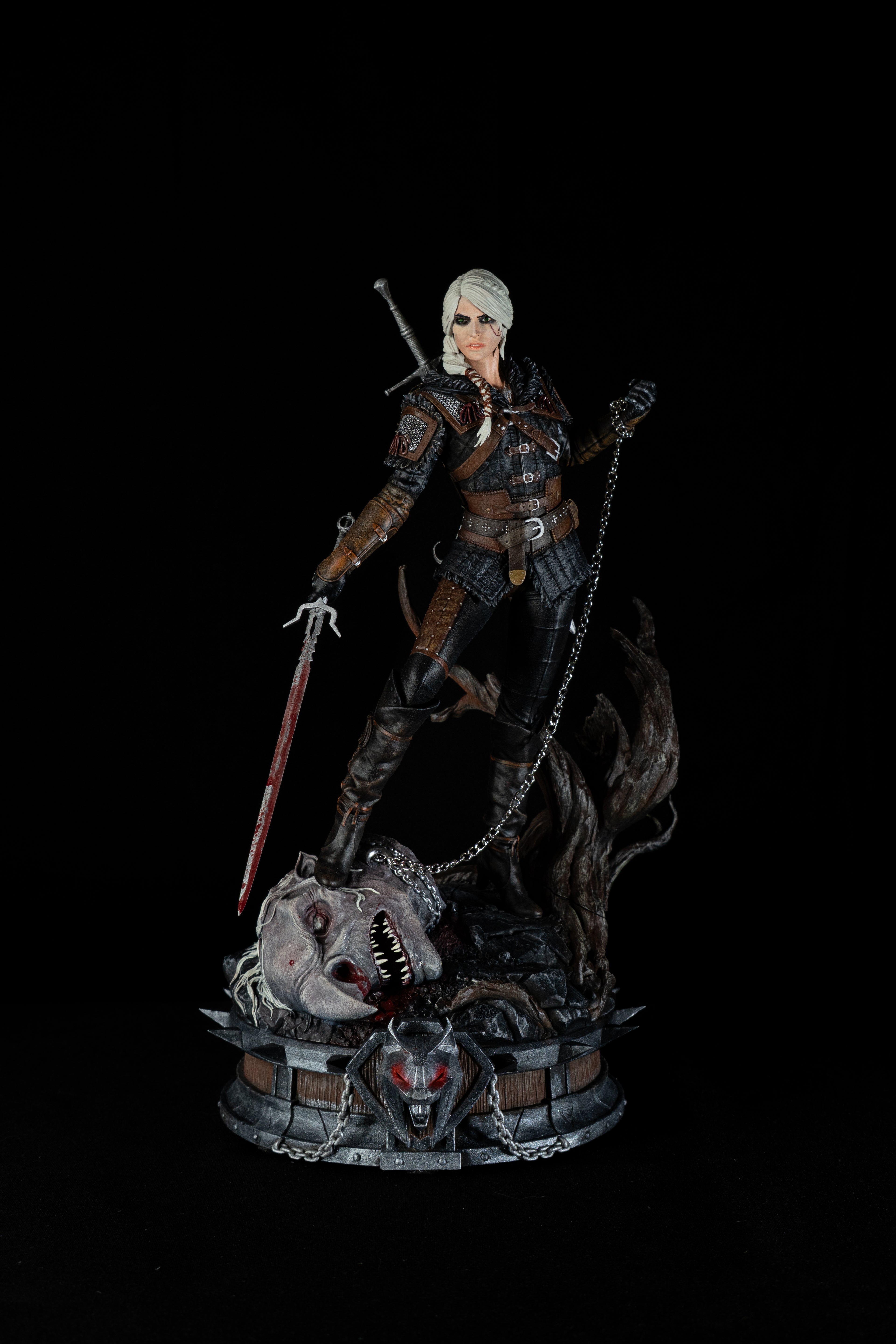Ciri | The Witcher | Fan Art – Fully Magnetized Hand-Painted Figure