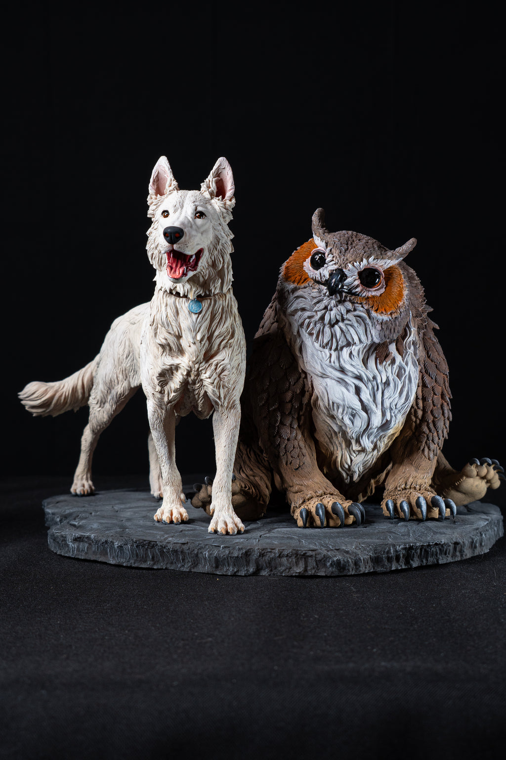 Scratch and Owlbear Cub Premium Collectible Figure – Baldur's Gate 3 Diorama