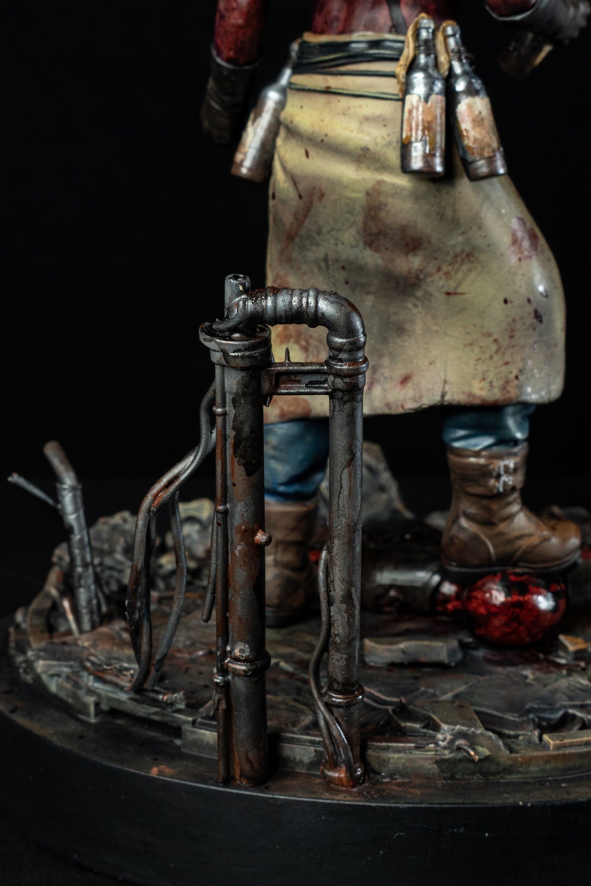 Pitcher - The Outlast Trials Premium Fan Art Figure