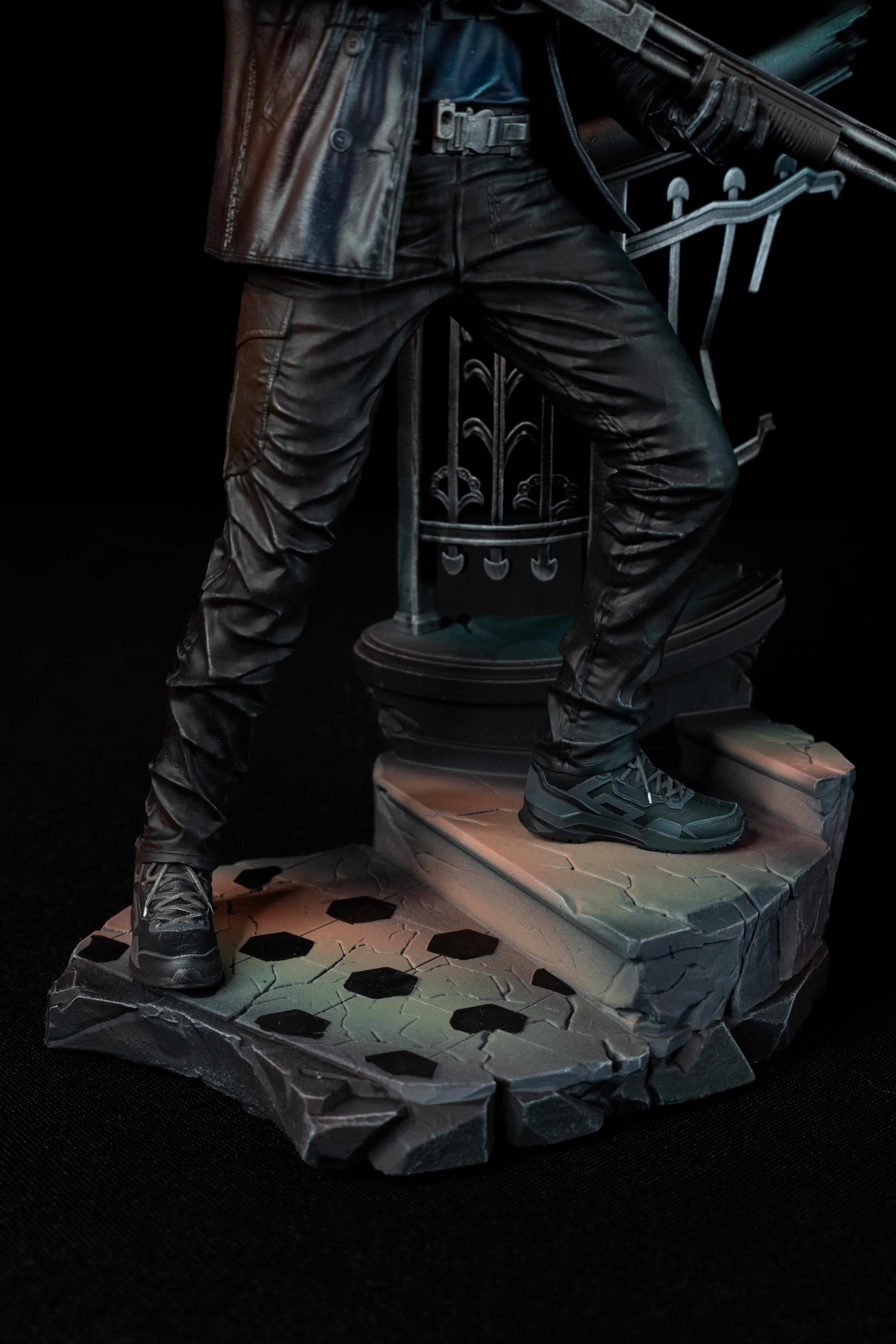 Leon Kennedy (Fan Art) – Fully Magnetized Hand-Painted Figure