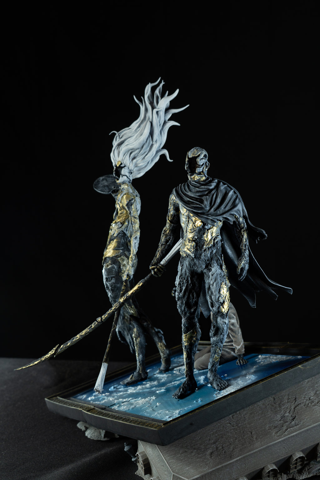 Expedition 33 – Premium Hand-Painted Diorama