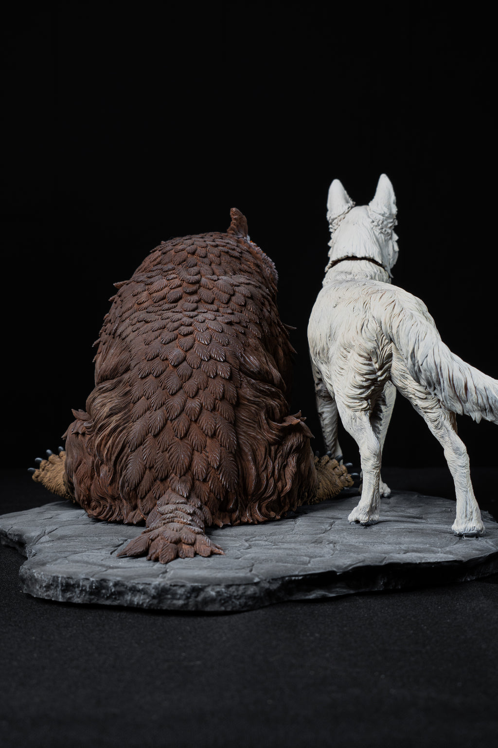 Scratch and Owlbear Cub Premium Collectible Figure – Baldur's Gate 3 Diorama