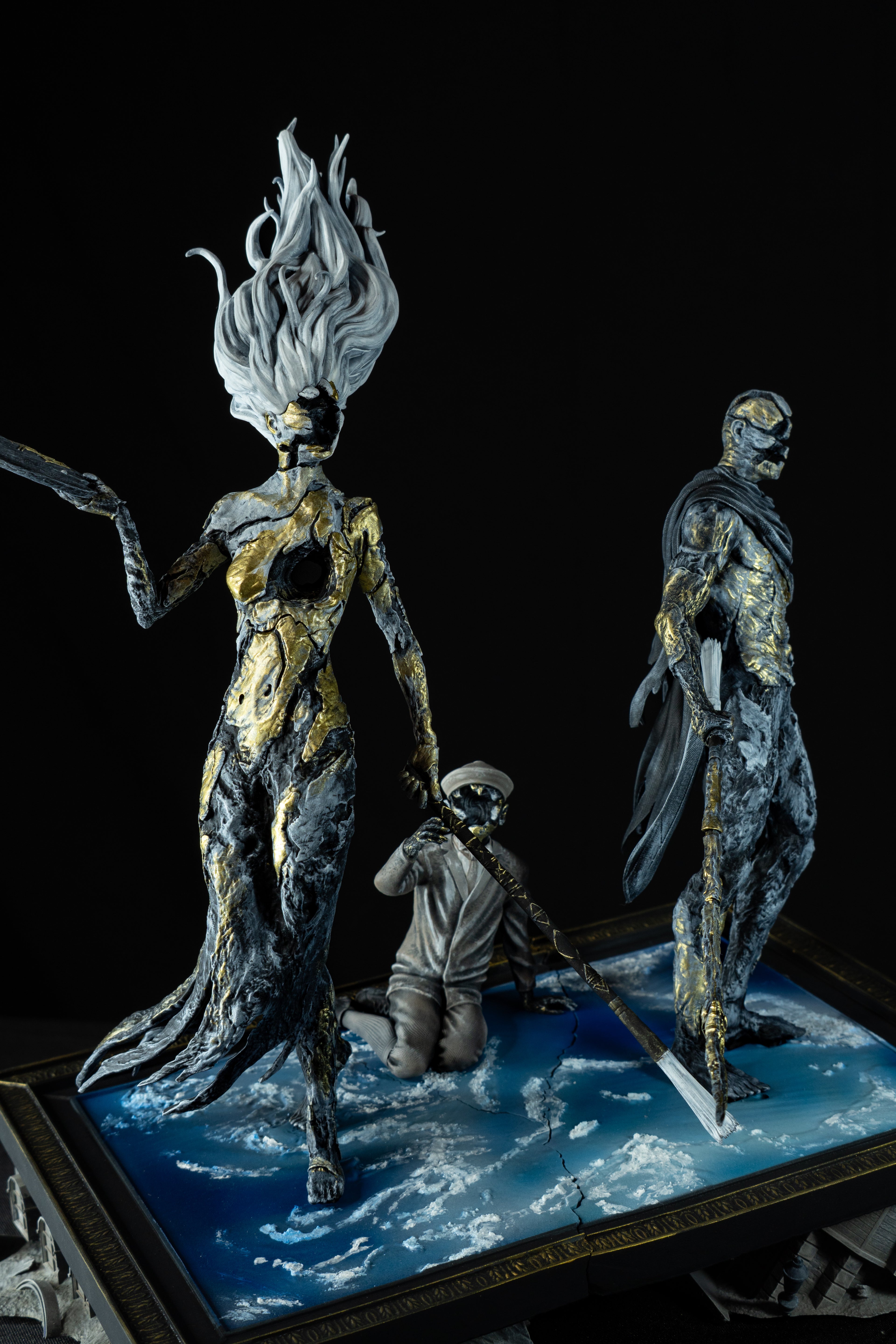 Expedition 33 – Premium Hand-Painted Diorama