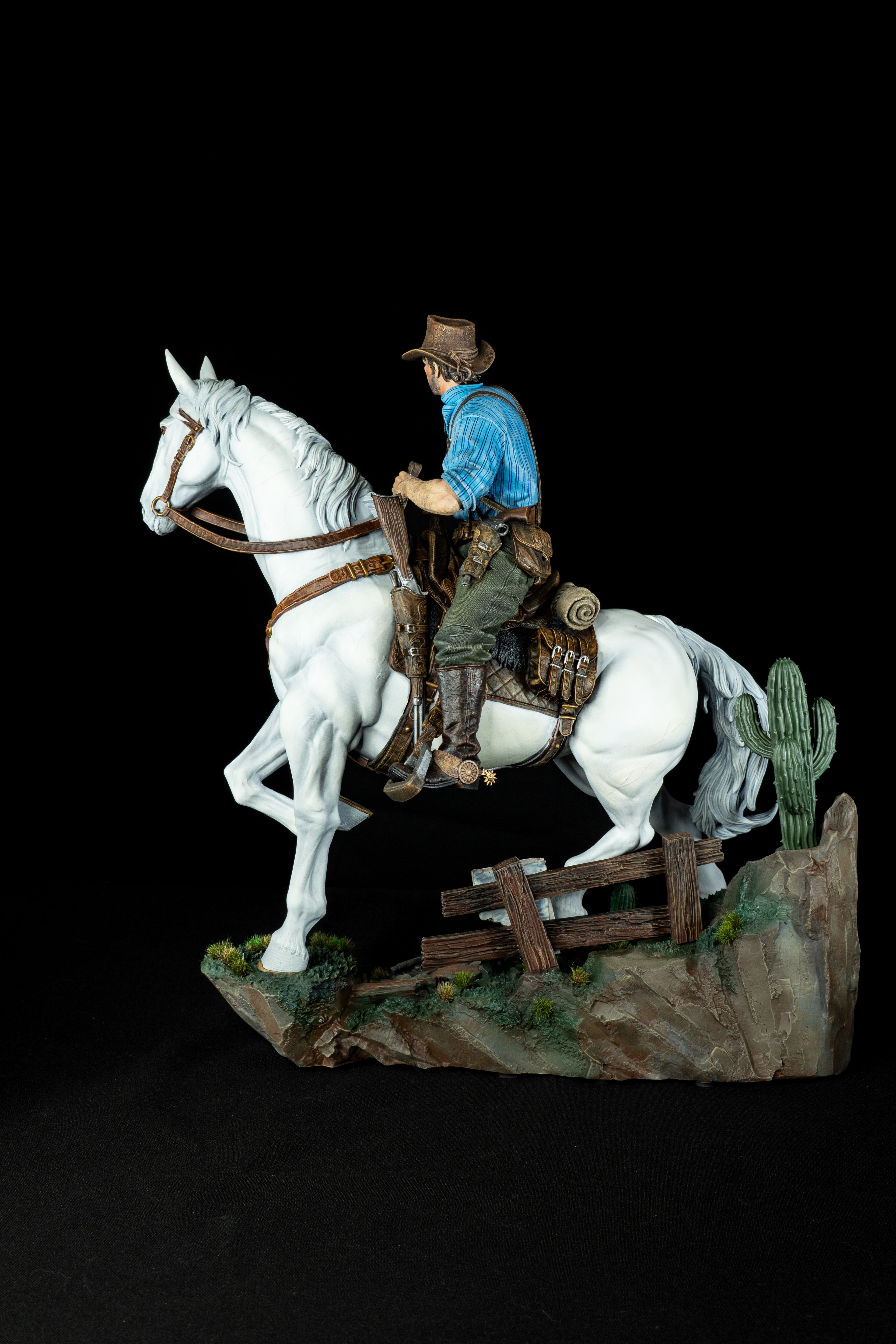 Arthur Morgan on Horse (RDR Fan Art) – Fully Magnetized Hand-Painted Figure