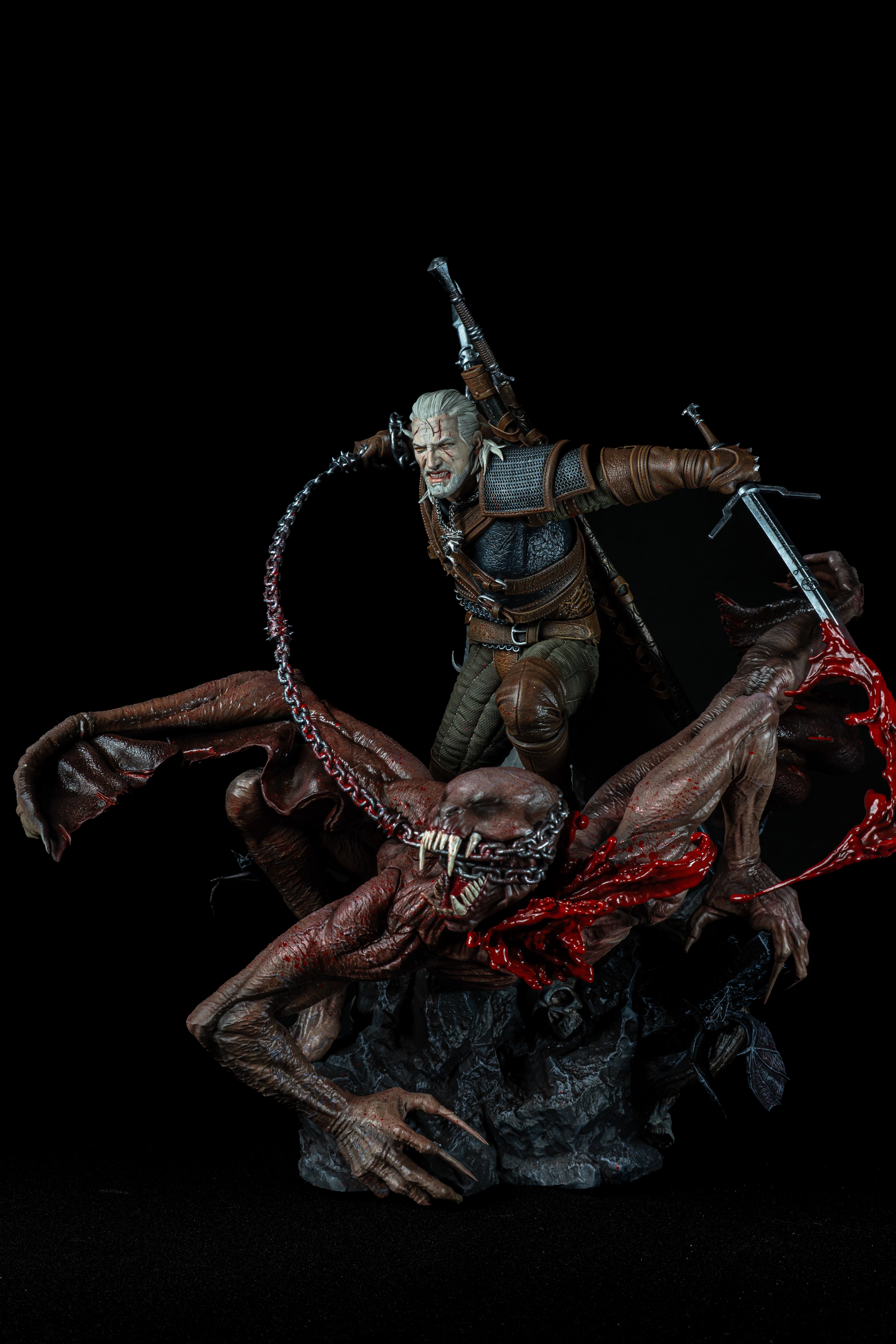 Geralt vs Dettlaff | The Witcher 3 | Fan Art – Fully Magnetized Hand-Painted Figure⁠