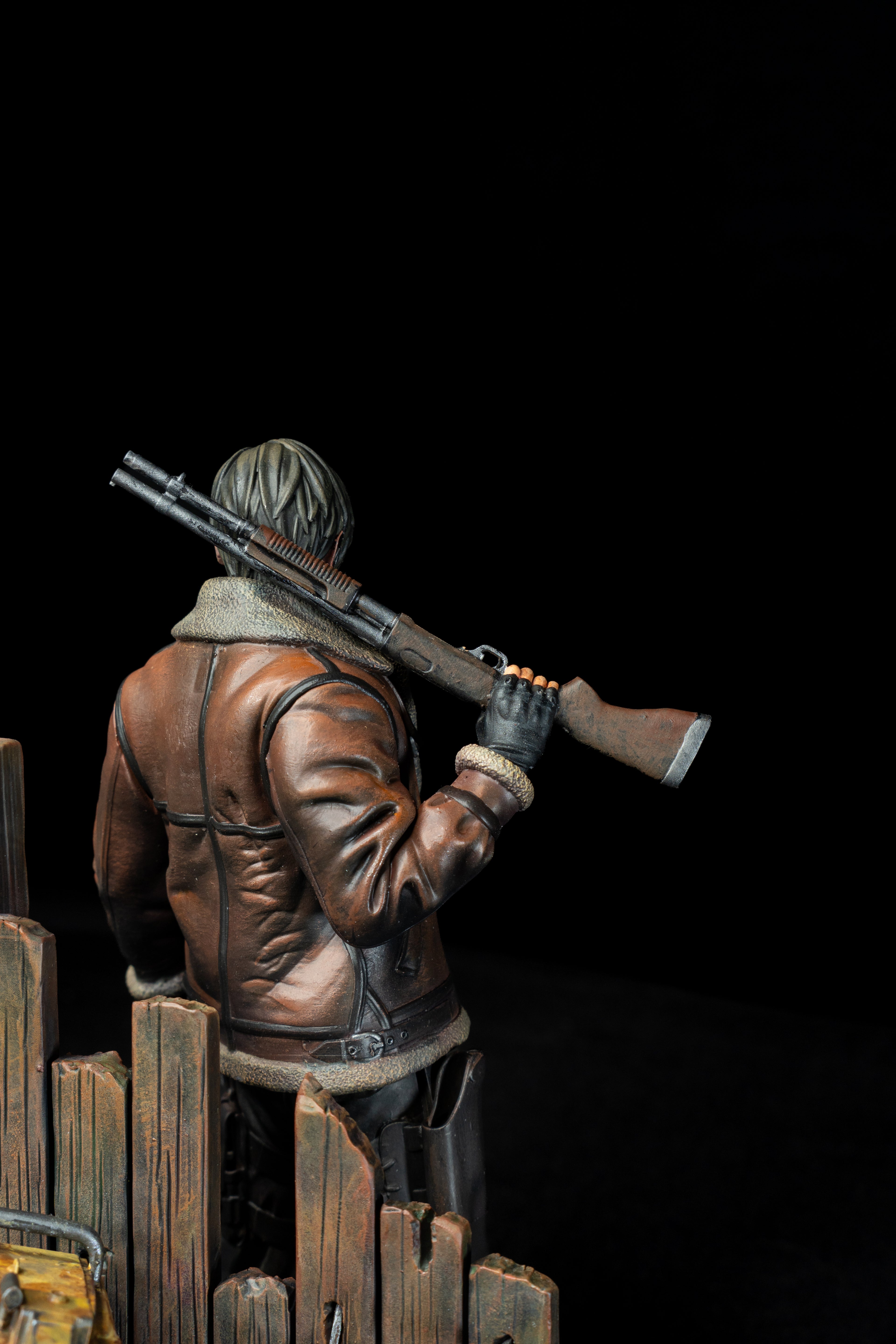 Leon Kennedy Collectible Statue | Hand-Painted Resin Figure | Premium Fan Art