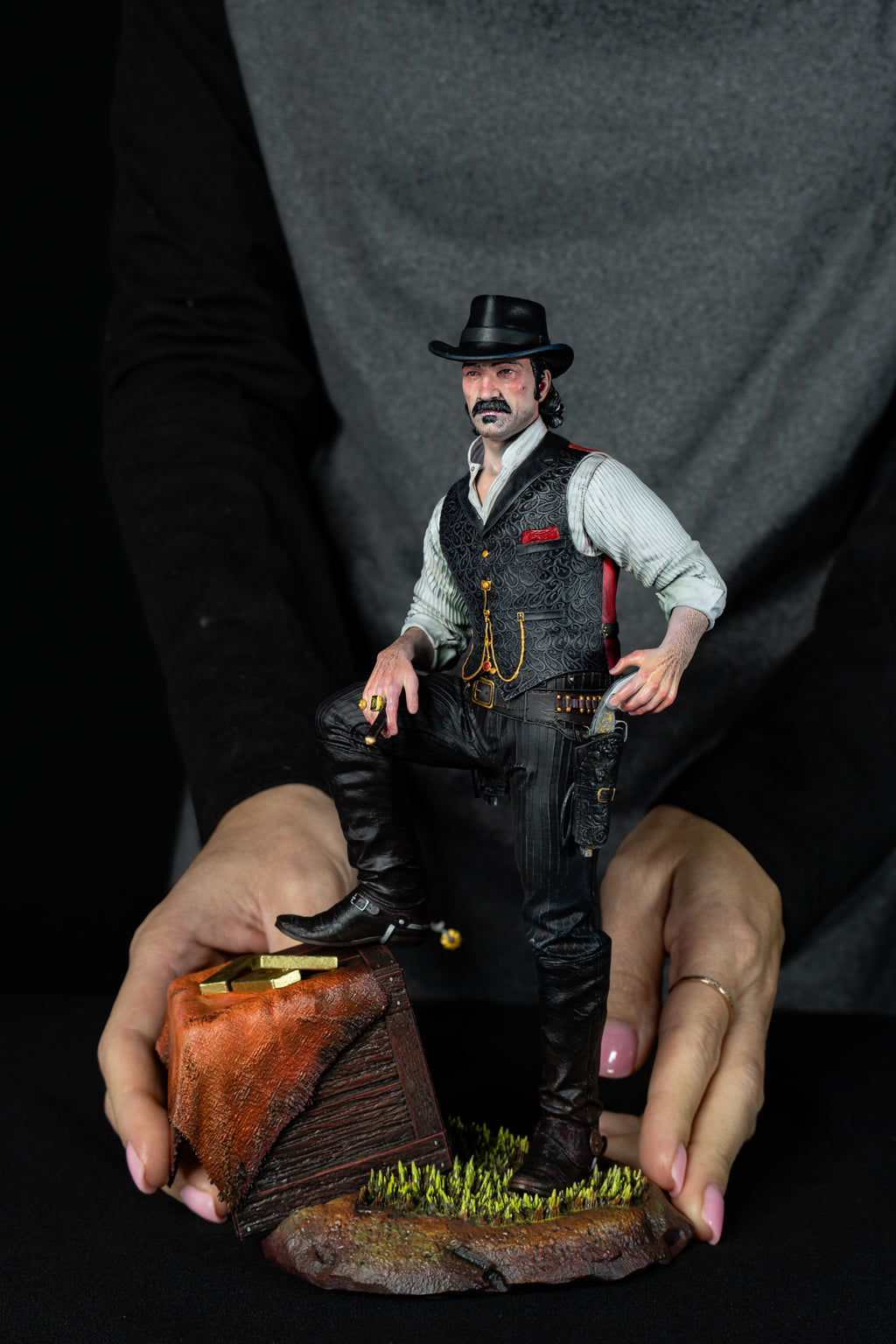 Dutch van der Linde | Red Dead Redemption 2 | Fan Art | Fully Magnetized Collectible Figurine