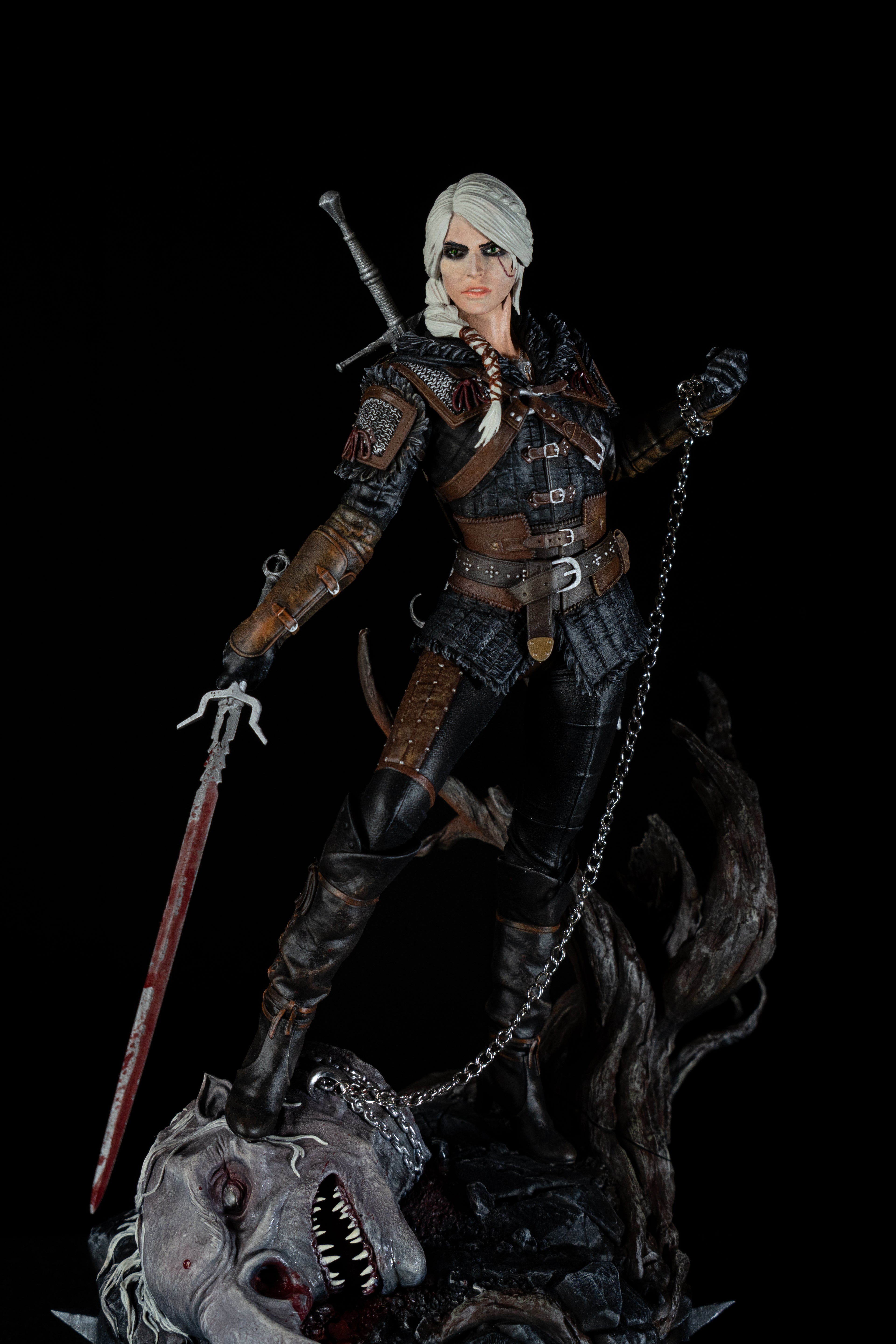 Ciri | The Witcher | Fan Art – Fully Magnetized Hand-Painted Figure