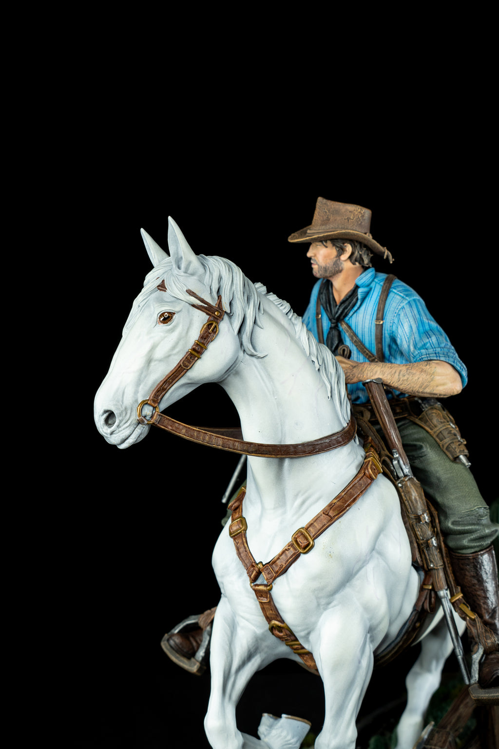 Arthur Morgan on Horse (RDR Fan Art) – Fully Magnetized Hand-Painted Figure