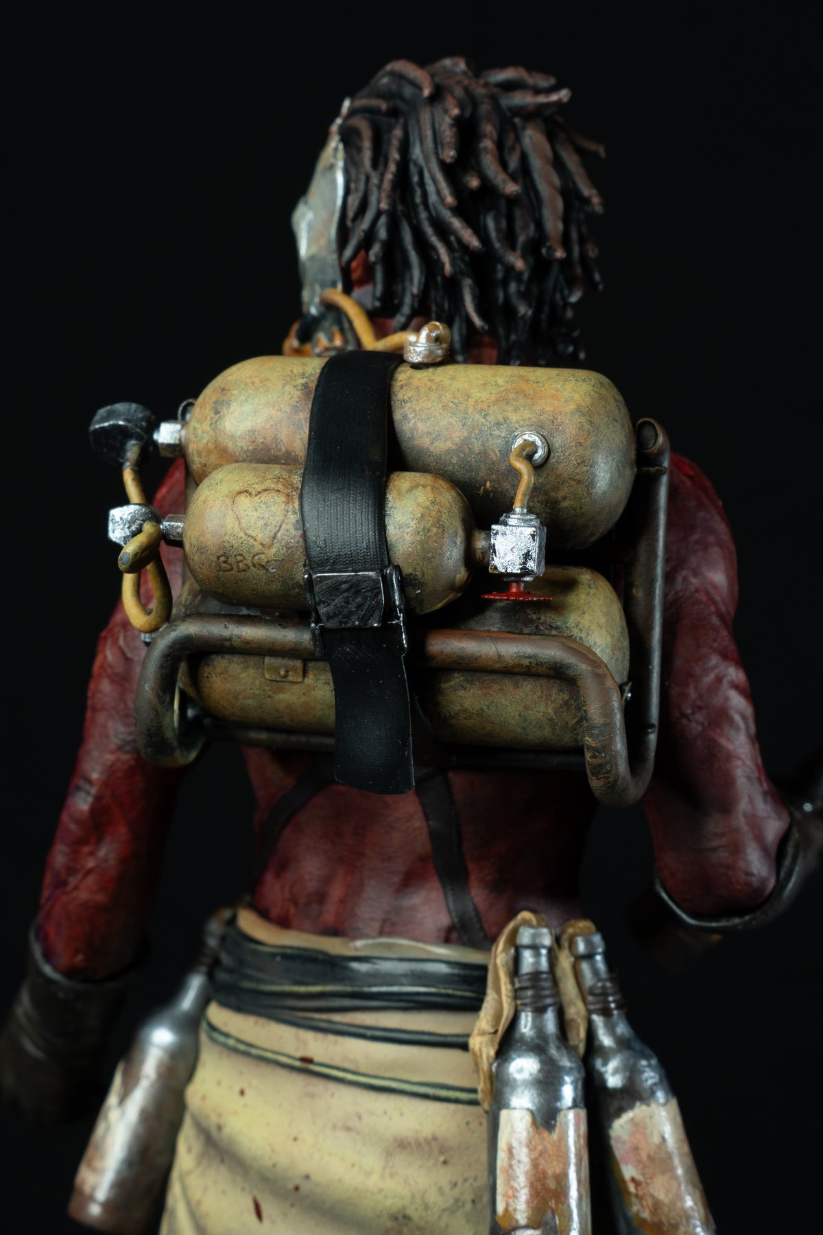 Pitcher - The Outlast Trials Premium Fan Art Figure