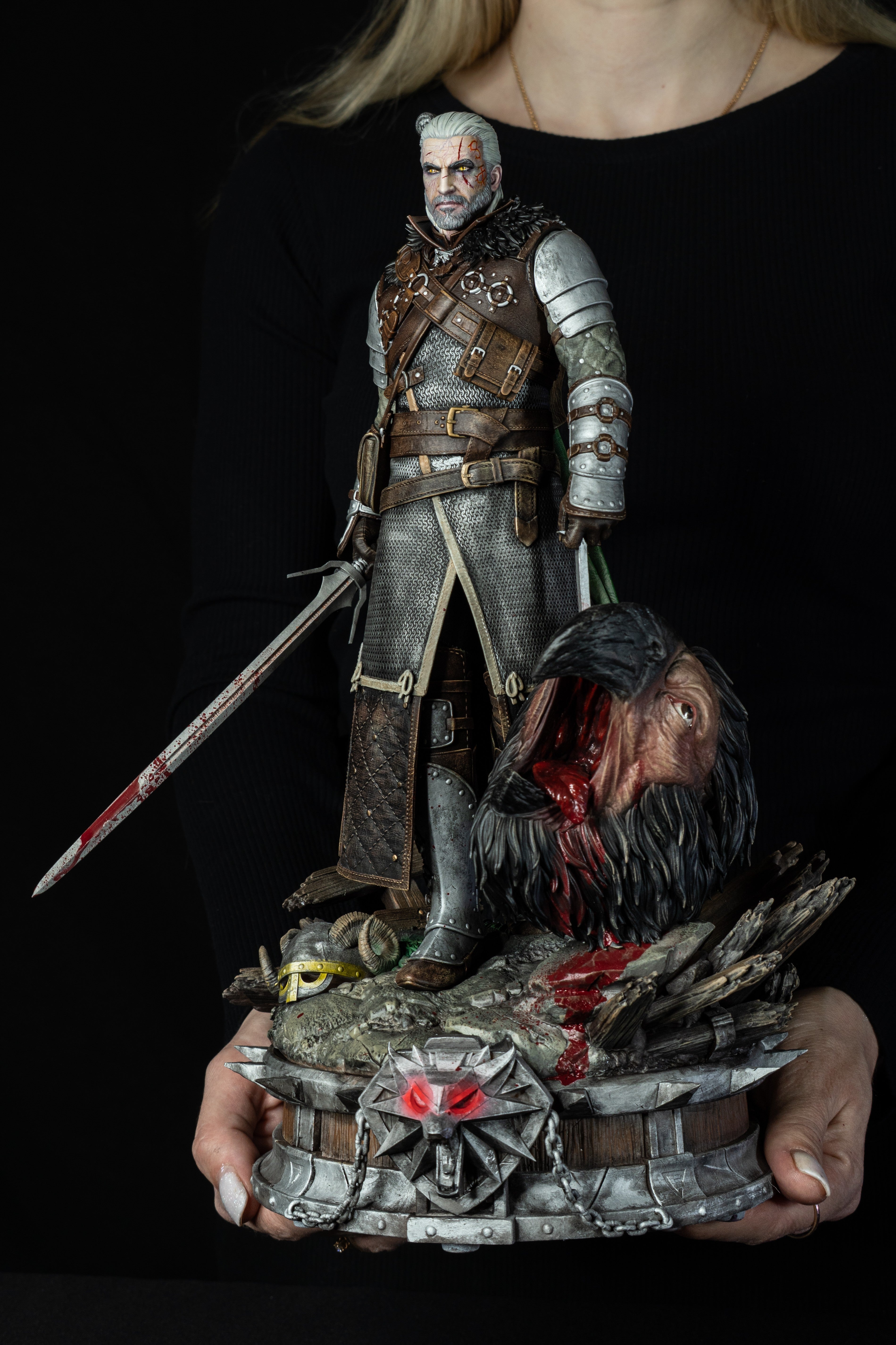 Geralt  | The WItcher | Bear School Armor Collectible Statue | Resin Figure | Hand-Painted Premium Fan Art