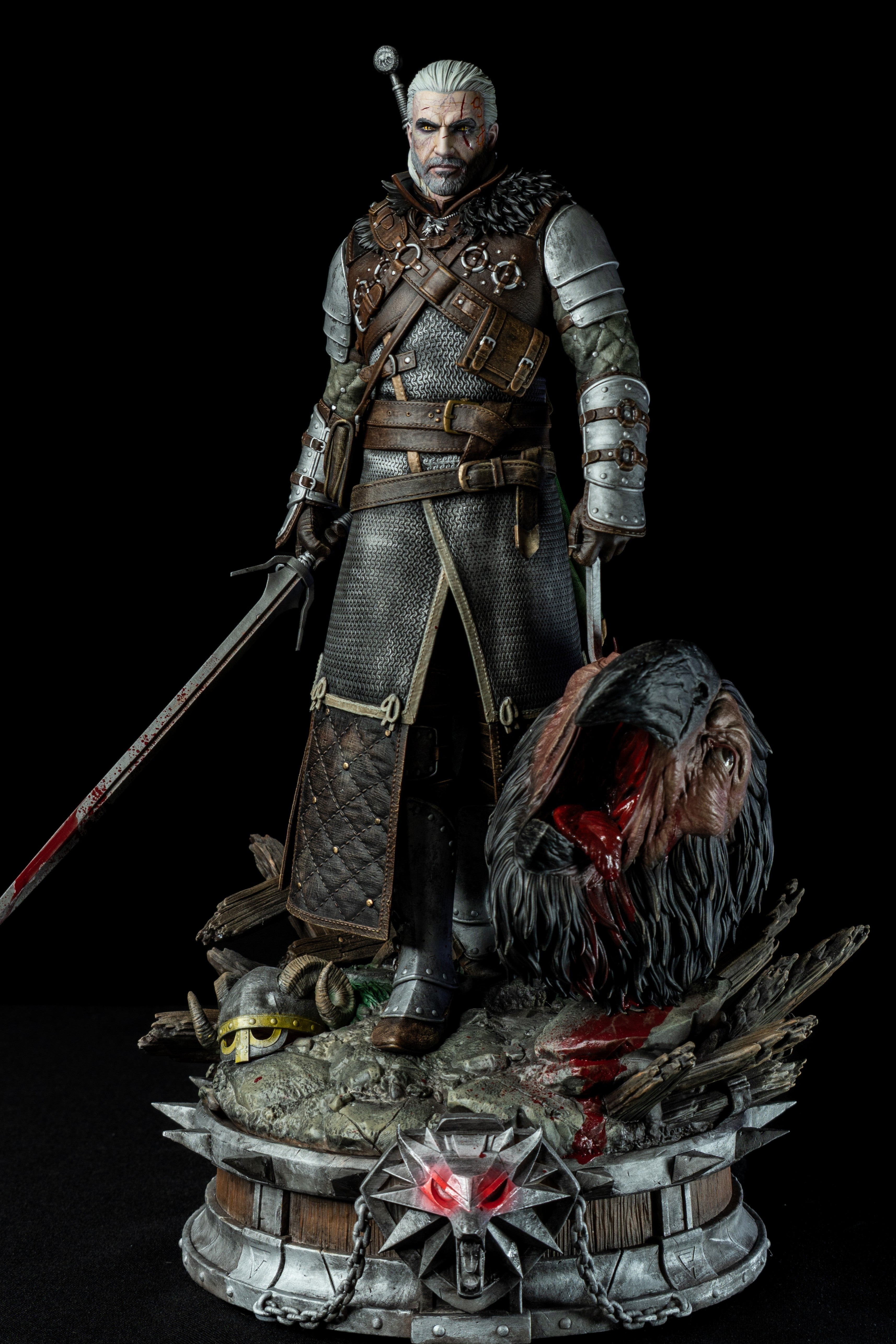 Geralt  | The WItcher | Bear School Armor Collectible Statue | Resin Figure | Hand-Painted Premium Fan Art