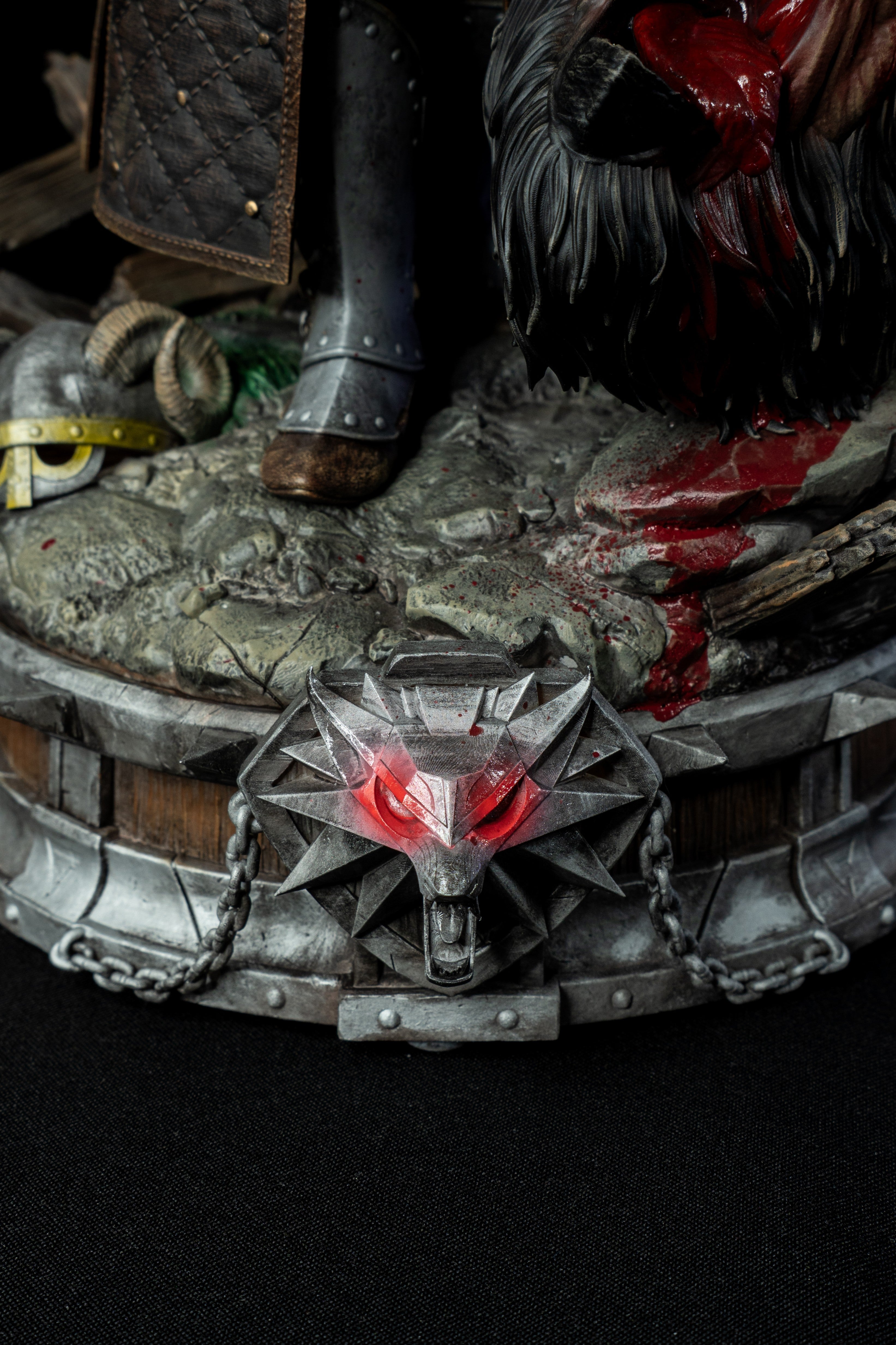 Geralt  | The WItcher | Bear School Armor Collectible Statue | Resin Figure | Hand-Painted Premium Fan Art